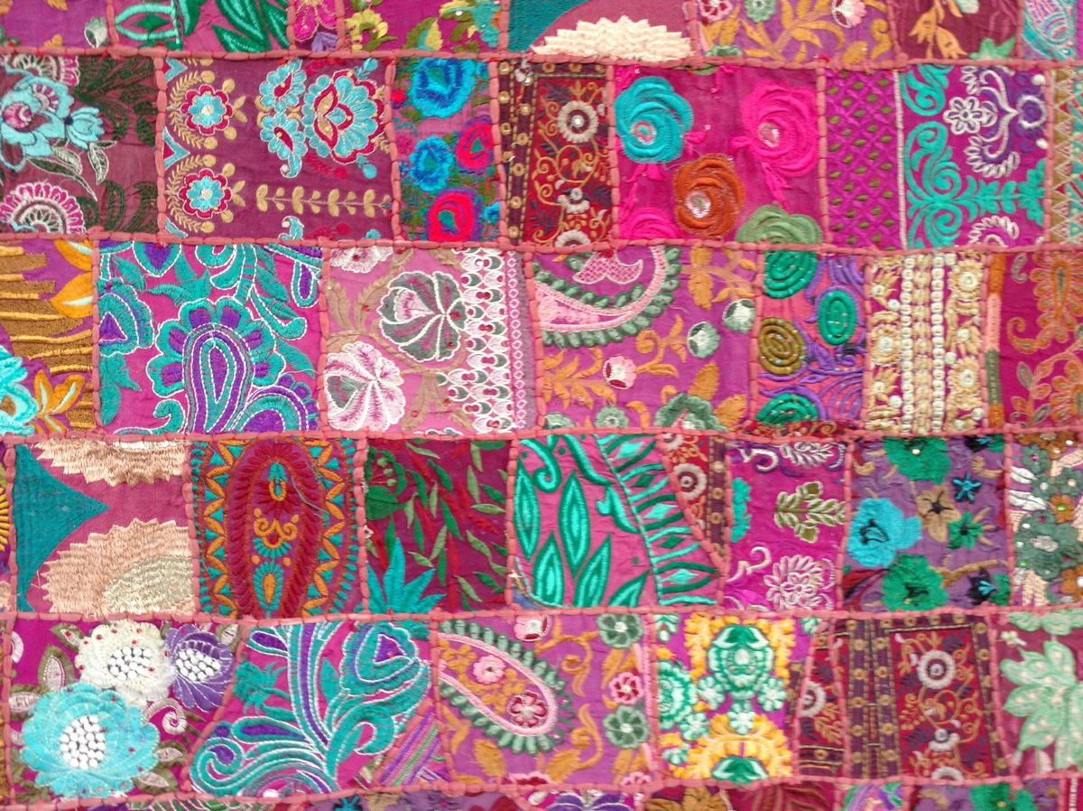 TAPISSERIE BRODEE,gt128 1 95x70cm  Tapisserie murale à suspendre, à motif de mandala indien, en