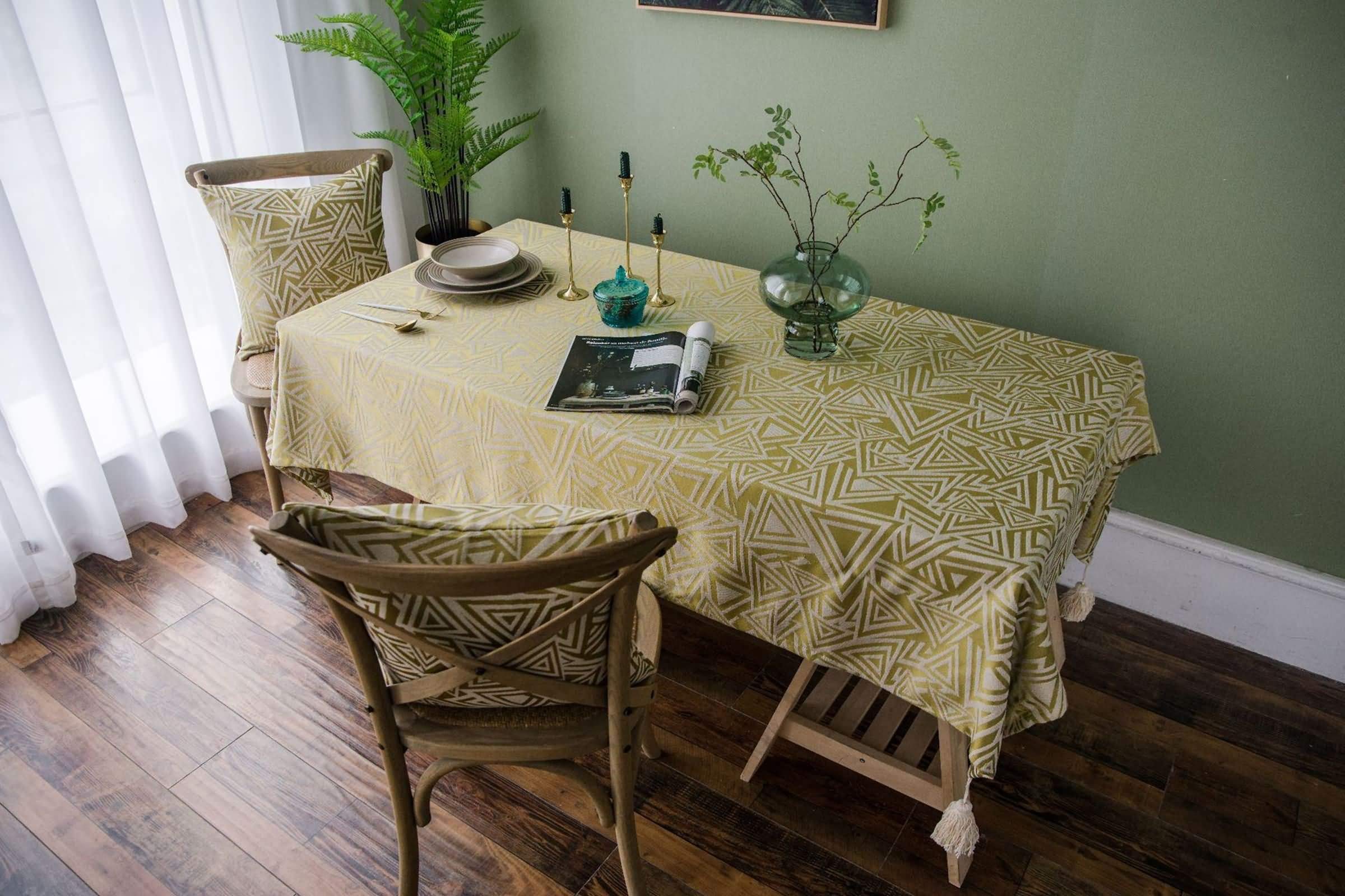 Mantel Rectangular Amarillo Moderno, Patrón de Triángulo, de Poliéster Fácil de Limpiar, 135 x 240 cm, Mantel para Mesa de Centro
