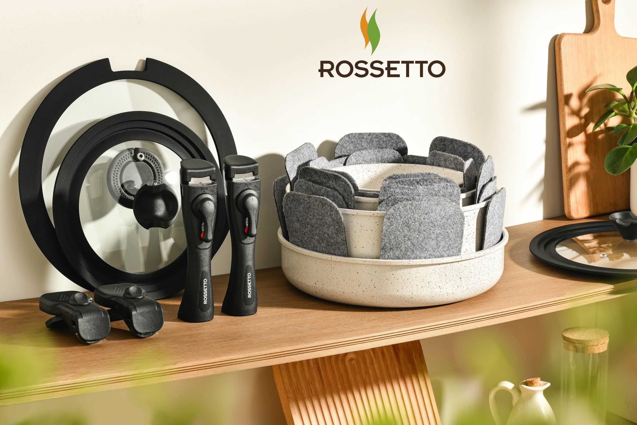 ROSSETTO – Set de cuisine comprenant 23 pièces. Une marmite, une sauteuse, des poêles et des casseroles le tout empliable, poignée amovible, Avec un revetement anti-adhésif, sans PFOA et PFOS
