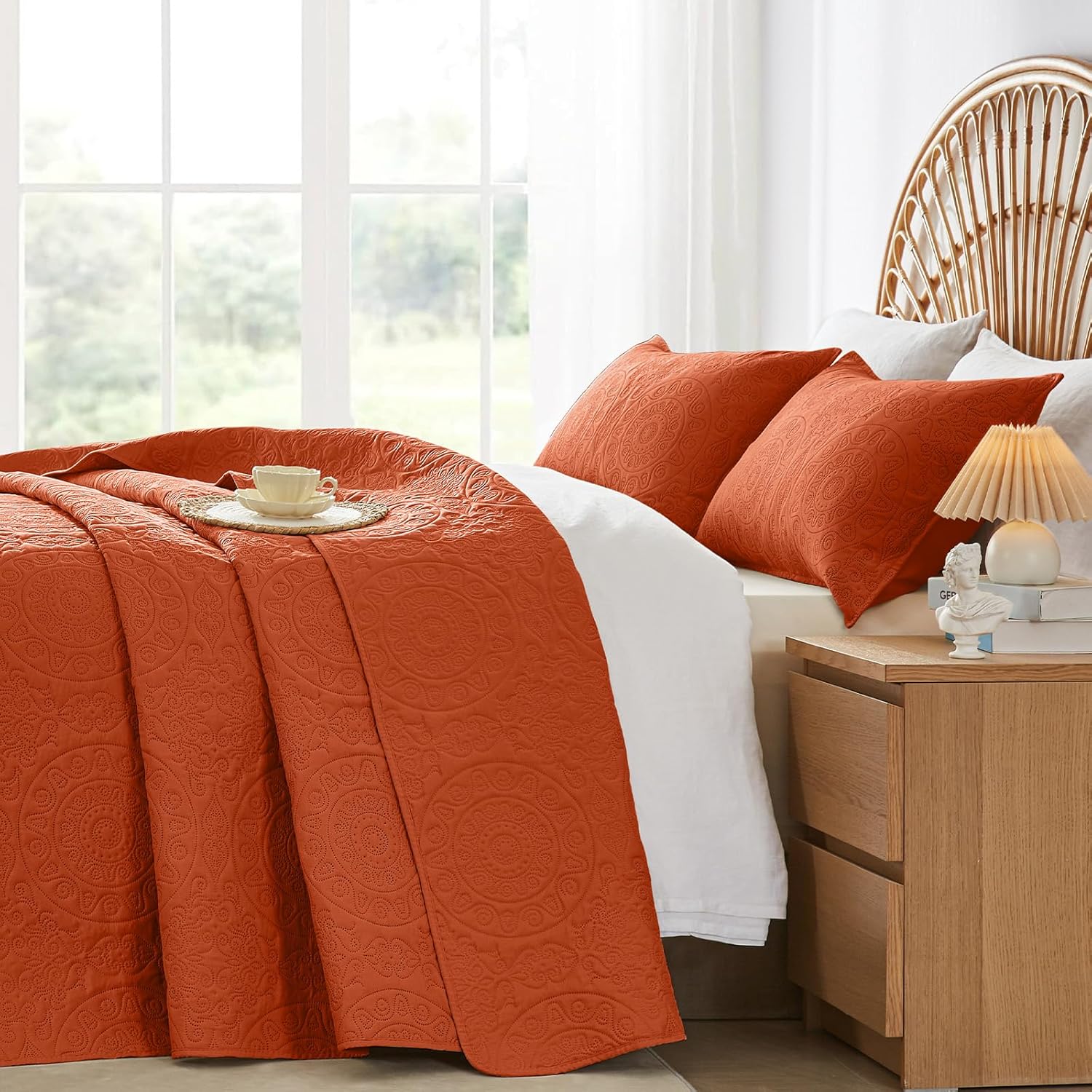 WURUIBO Burnt Orange Quilt Set King/Cal King Size, Embossing Microfiber Bedspreads with Pillow Sham, Ligthweight Breathable Thin Coverlet, Reversible Bedding Set for All Season(1 Quilt,2 Pillow Shams) - Image 3
