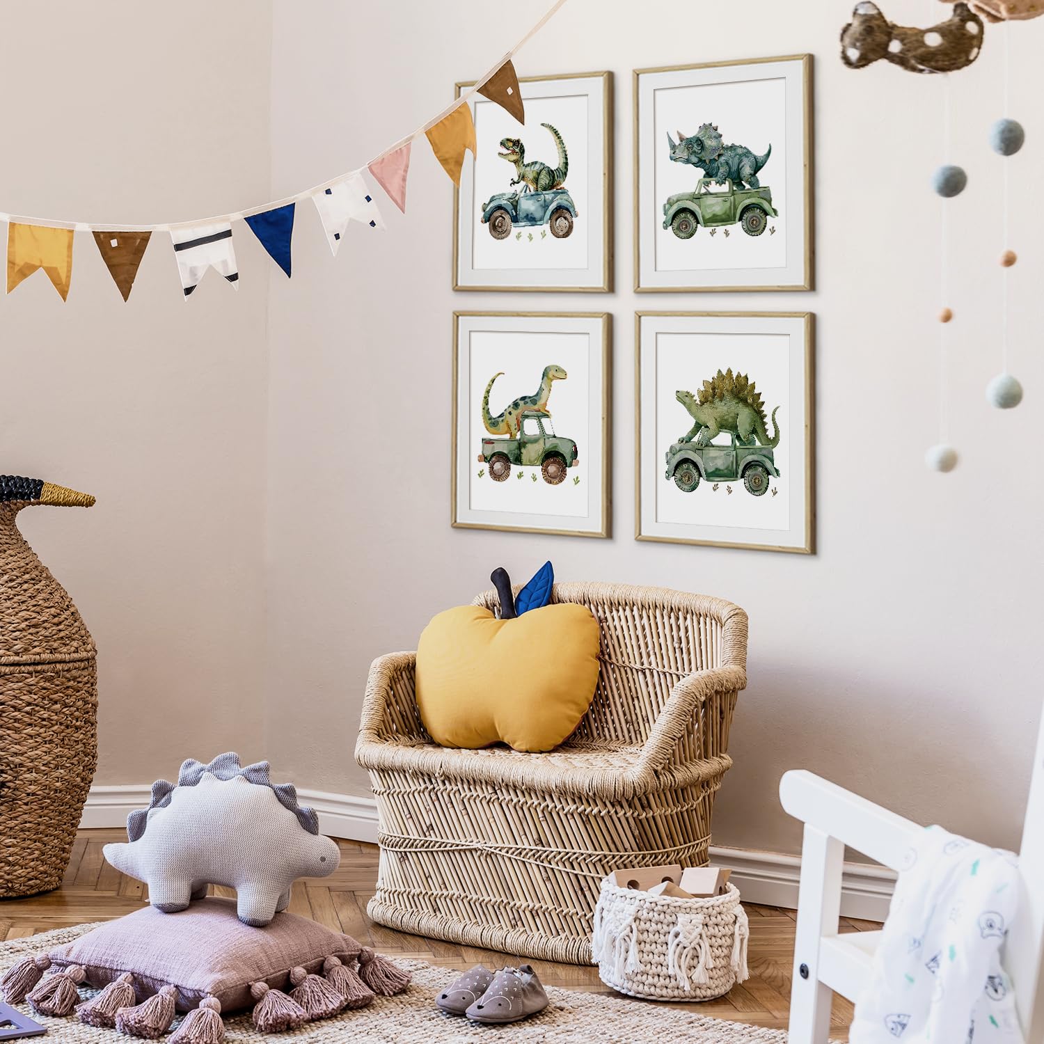 VONTP Decoración de pared de dinosaurio, camión de construcción de dinosaurio verde, obra de arte para habitación de niños, cuarto de bebé, sala de juegos, 8 x 10 pulgadas, juego de 4 (sin marco)