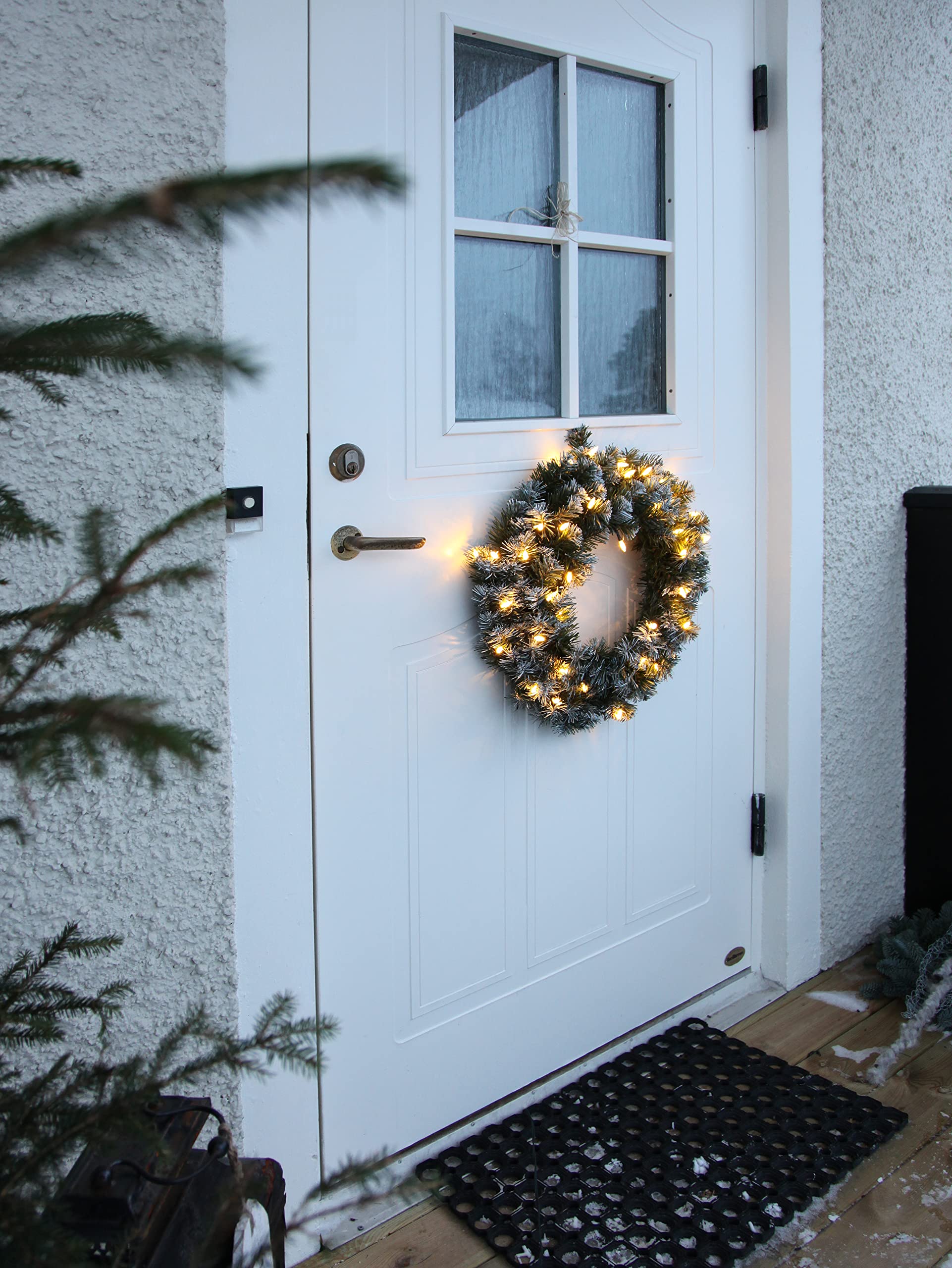 EGLO LED Weihnachtskranz, Kranz Weihnachten beleuchtet, Adventskranz in Tannengrün mit weißen Schnee-Details für innen und außen, warmweiß, mit Kabel, Ø 70 cm, IP44 | Adventskranz in Tannengrün mit weißen Schnee-Details für innen und außen, warmweiß, mit