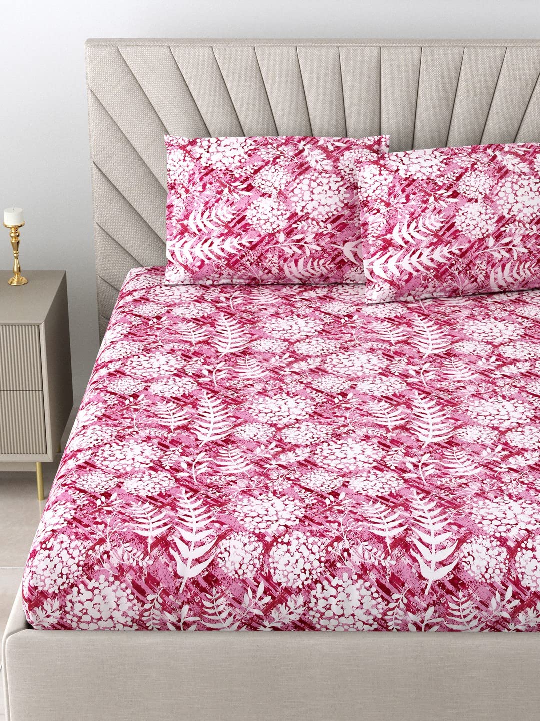 Bombay Dyeing Double 144 TC Cotton Bedsheet with 2 Pillow Covers 100