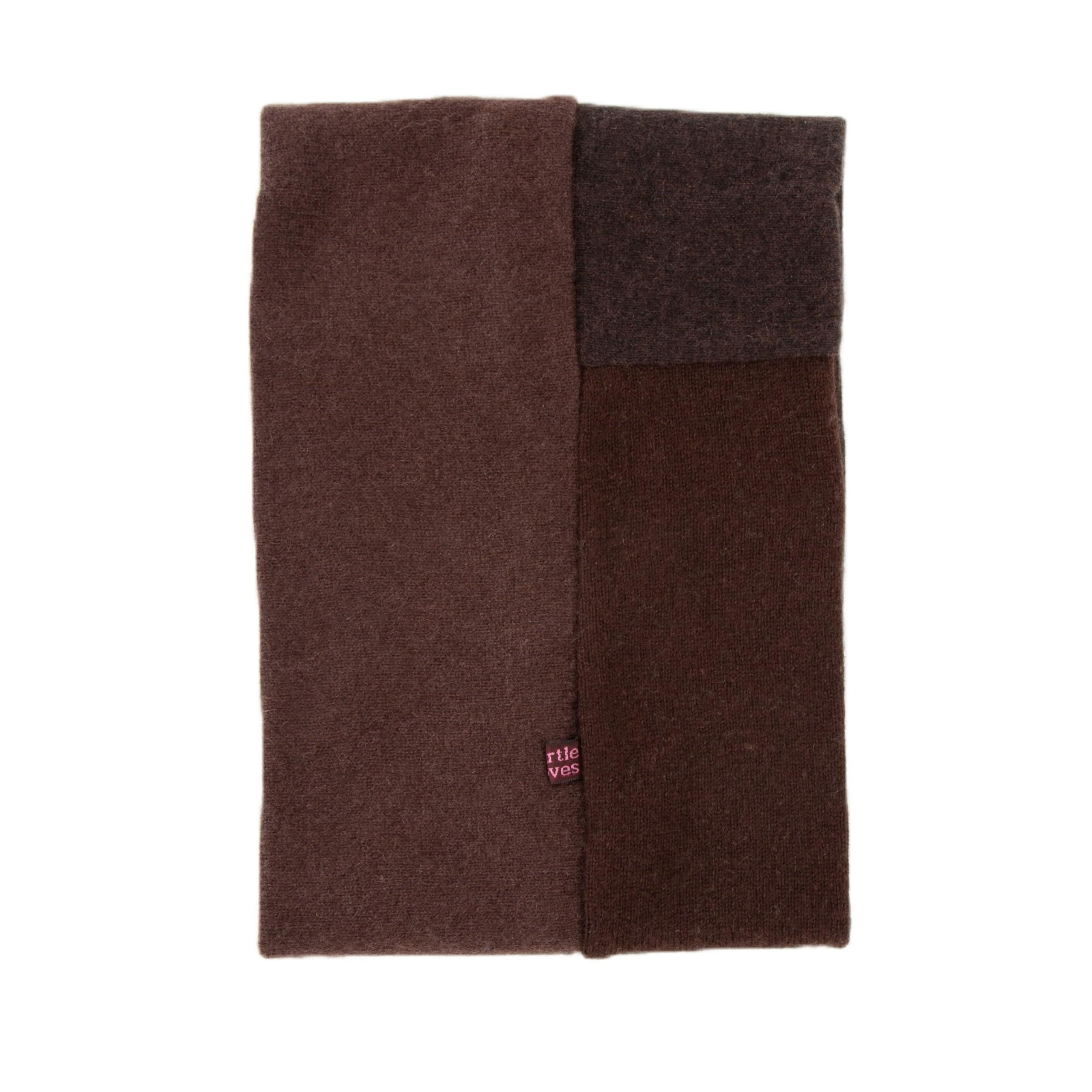 Turtle Doves 100% Recycled Cashmere Neckwarmer (Block Brown)