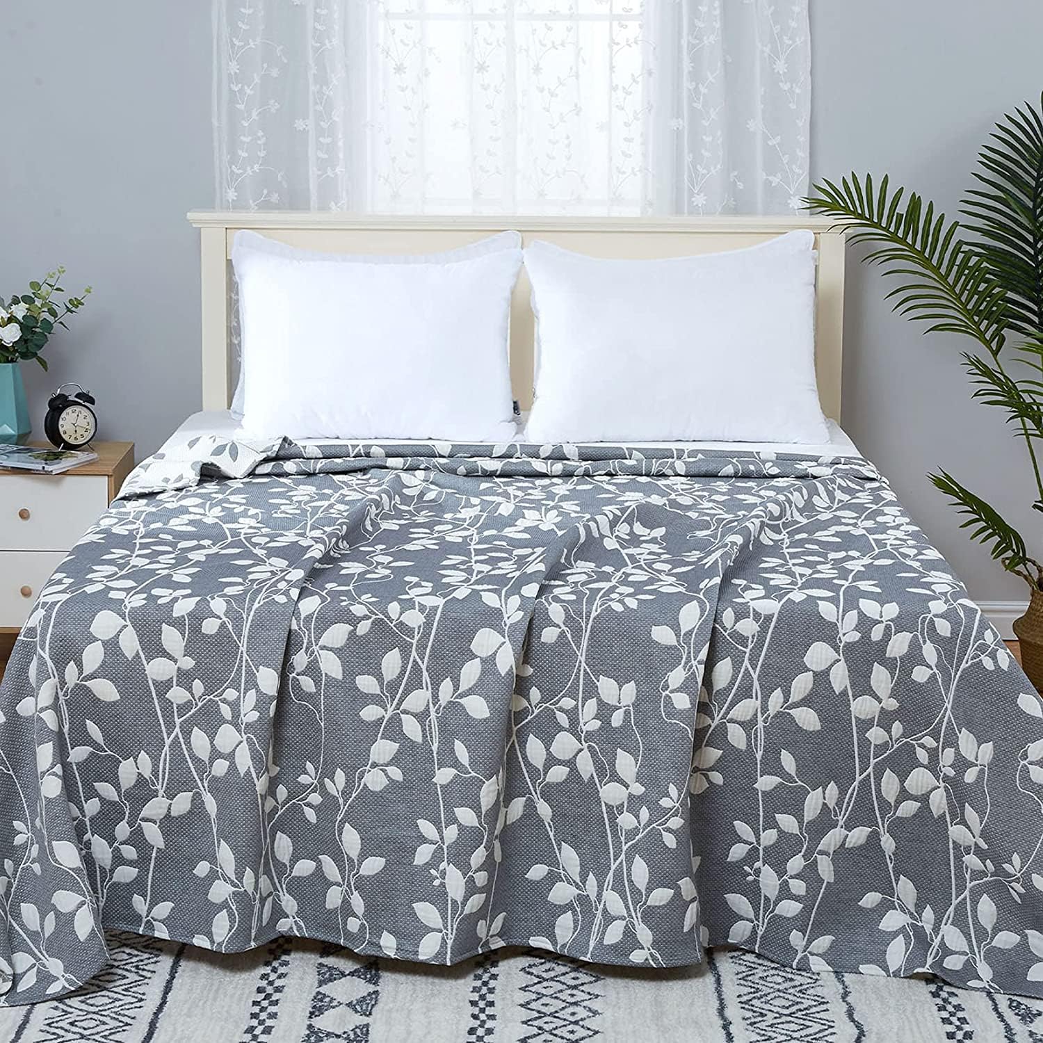 ThinkMaxThrow Blanket Flannel Soft Throw Blanket for Living Room