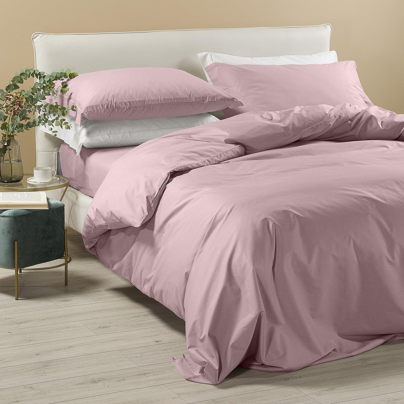 Ropa de cama elegante en algodón puro Caleffi de cuatro piezas