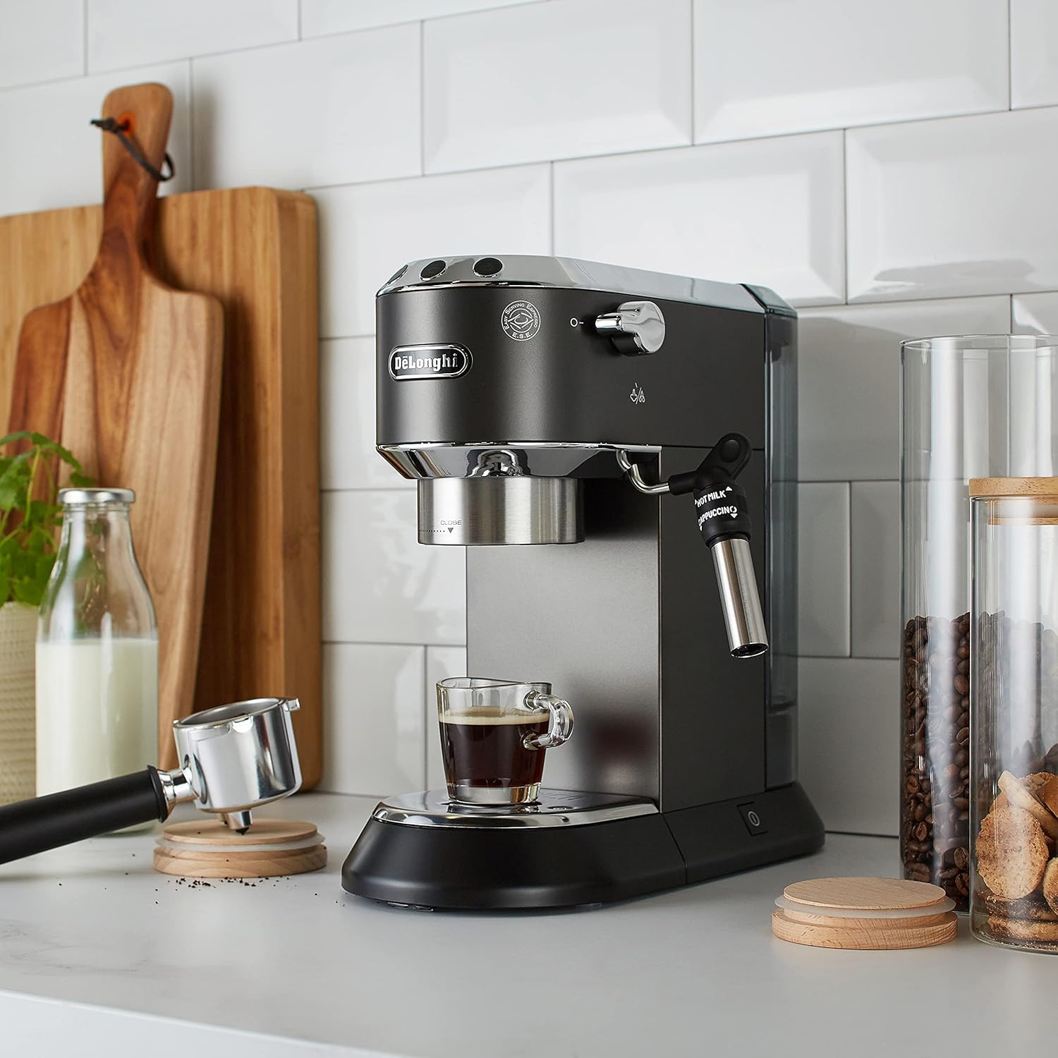 Cafetera de bomba De’longhi Dedica por 127,30€ ¡¡43% de descuento!!