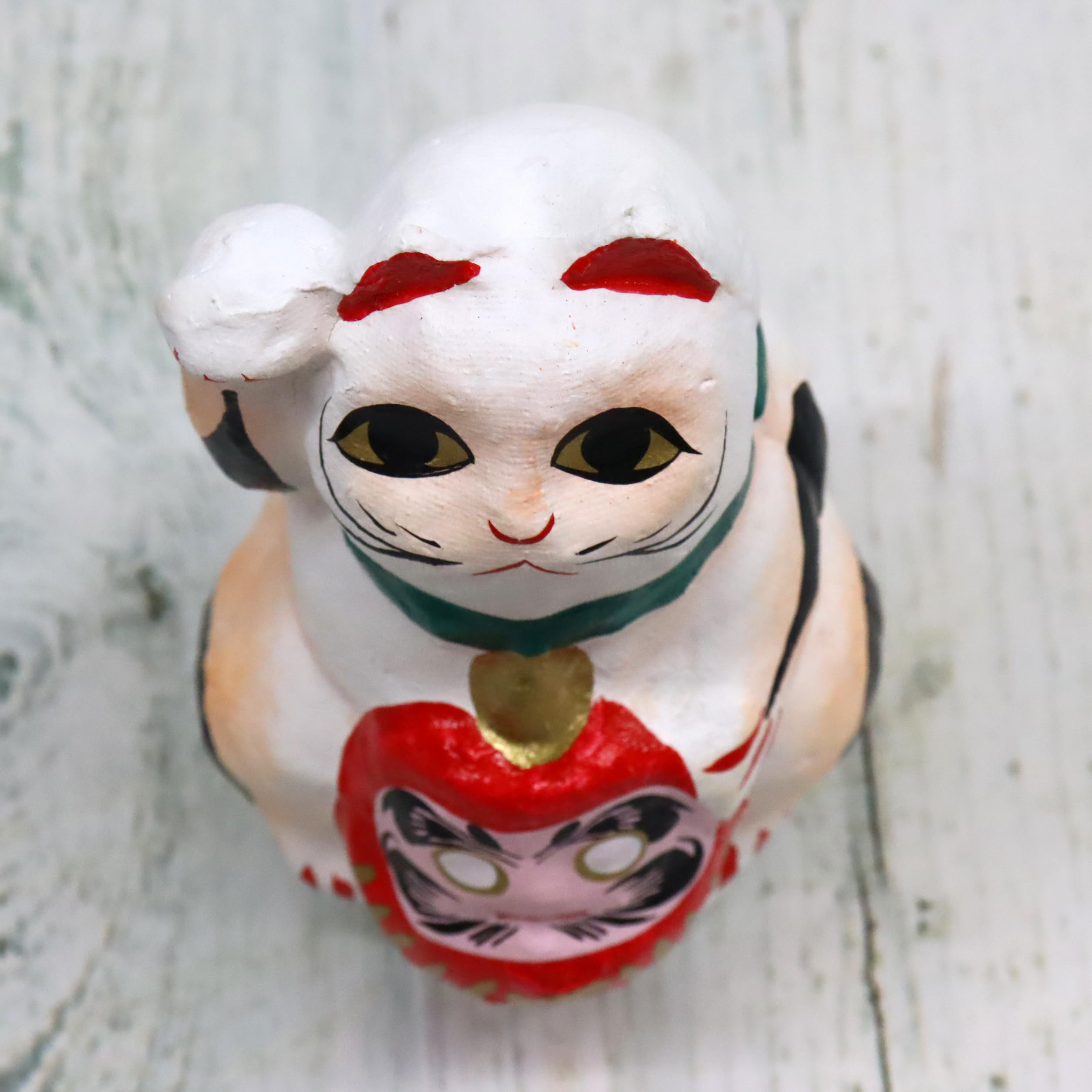 Amazon.co.jp: 日本製 高崎だるま 招き猫 小 全長13cm【赤：魔除け