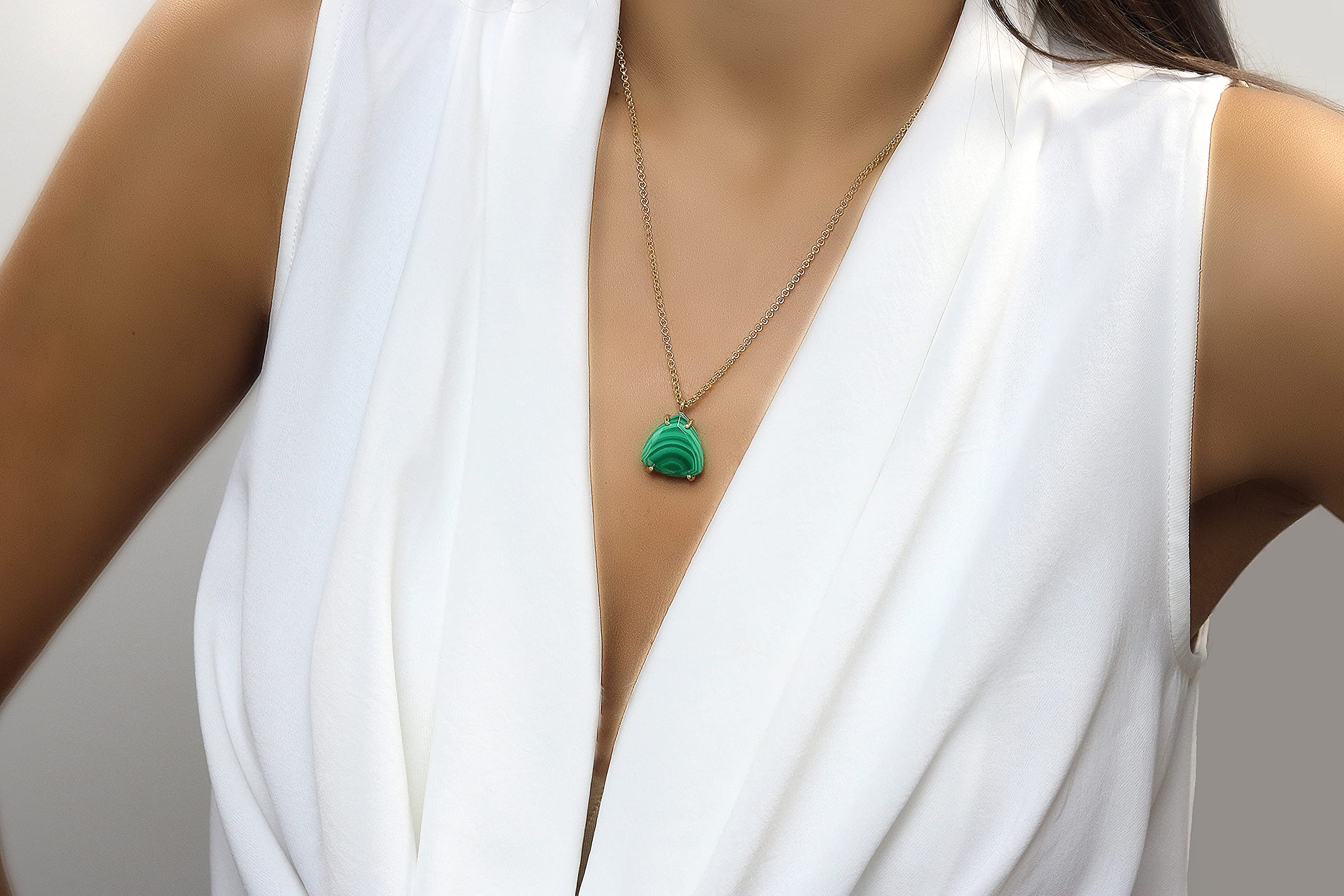 Collar de Joyería de Malaquita Trillón Vibrante - Collar de Piedras Preciosas Curativas Personalizado - Collares Únicos, Collares de Cristal, Collares de Declaración - Joyas Hechas a Mano para Mujeres