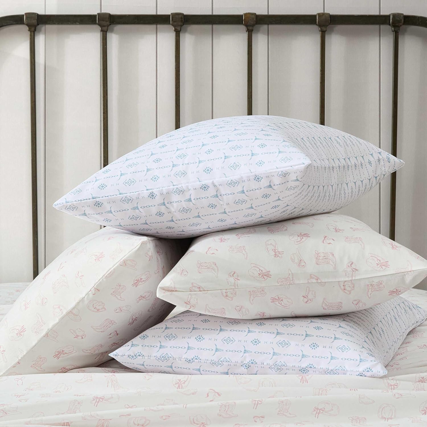 Wrangler - Queen Size Sheet Set, Soft & Wrinkle-Resistant Bedding for Year Round Comfort, Deep Pockets, Bed Sheets with Matching Fitted Sheet & Pillowcase (Cowboy Like Me Pink)