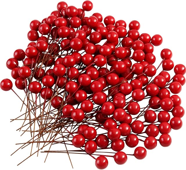TUPARKA 150 Pcs Christmas Holly Berries Artificial Berries for Christmas Wreath Decorations Wreath Making Supplies Christmas Party Decoration