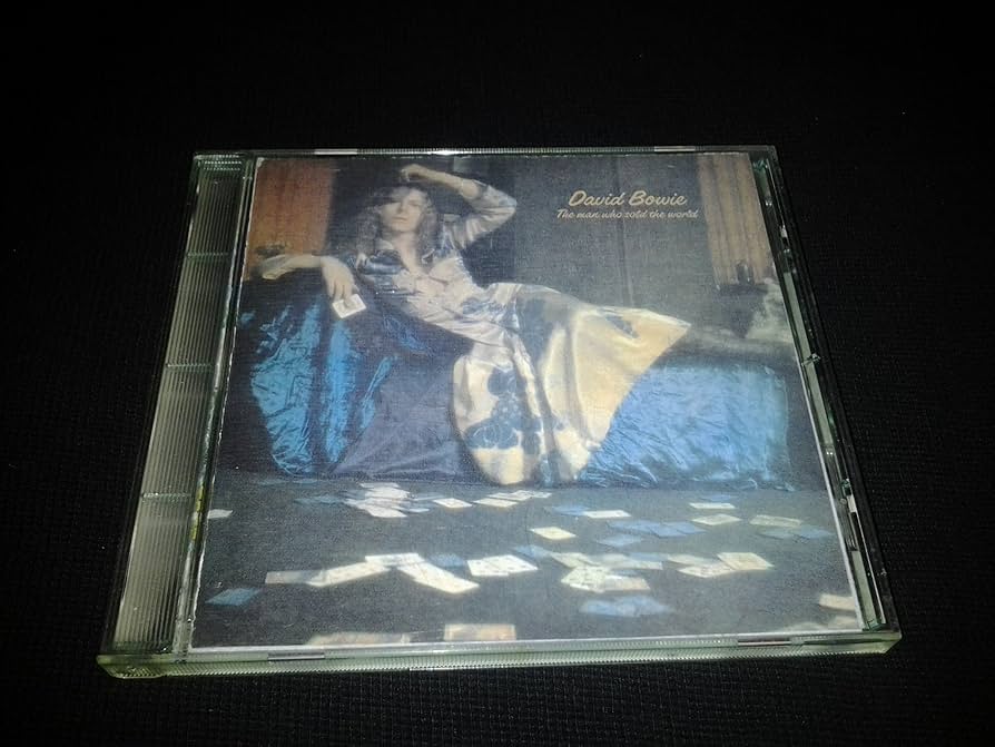 David Bowie – The Man Who Sold The World 81tY0sWxLbL._UF350,350_QL50_.jpg