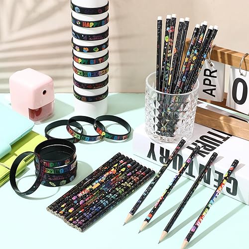 Miniatura 8 de Sabary Juego de 48 pulseras de goma para lápices de cumpleaños, regalos de fiesta de cumpleaños, pulseras de silicona para niños, estudiantes,