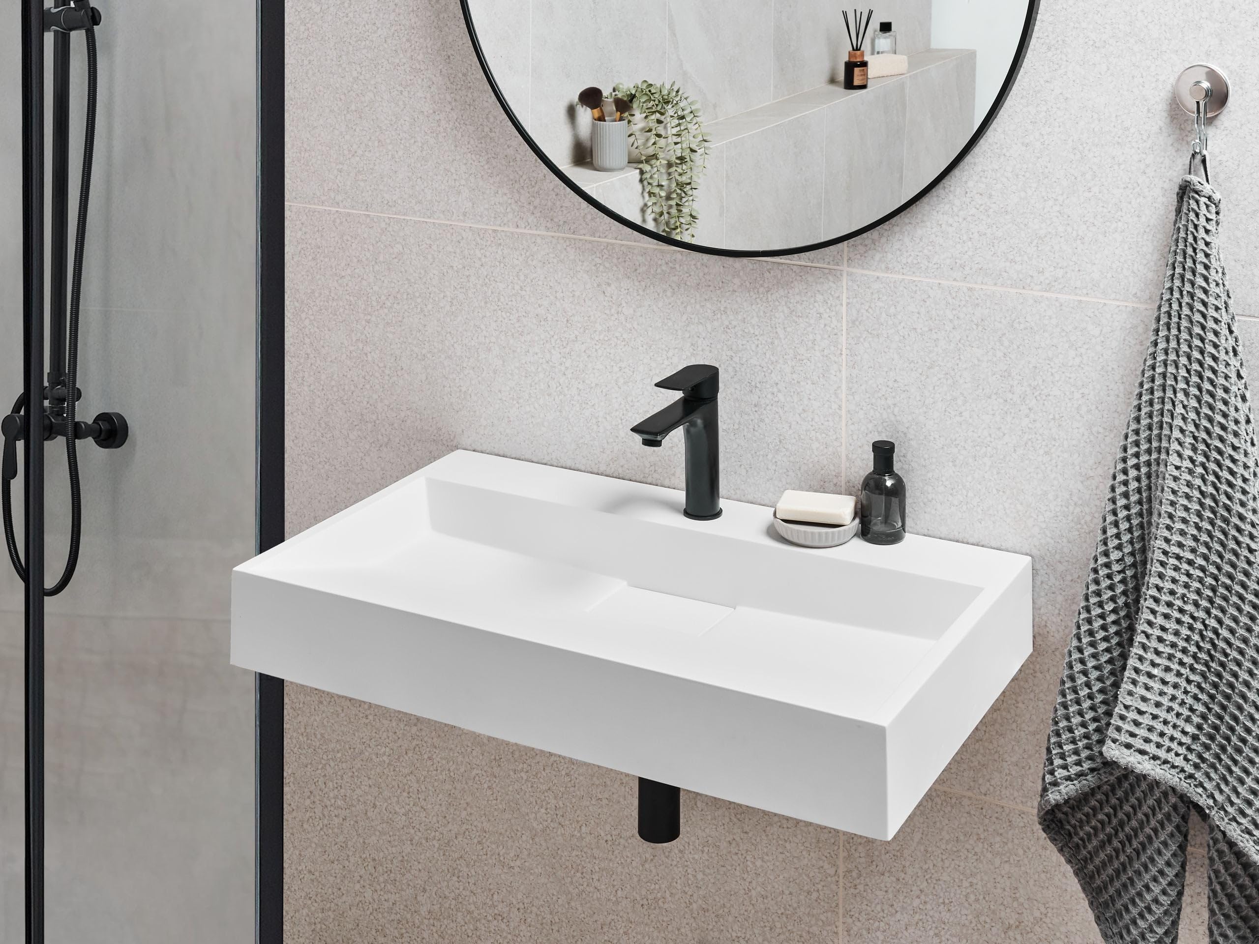 Lavabo suspendido de pared clásico rectangular fundición mineral acabado mate 80 x 46 cm blanco Quenko