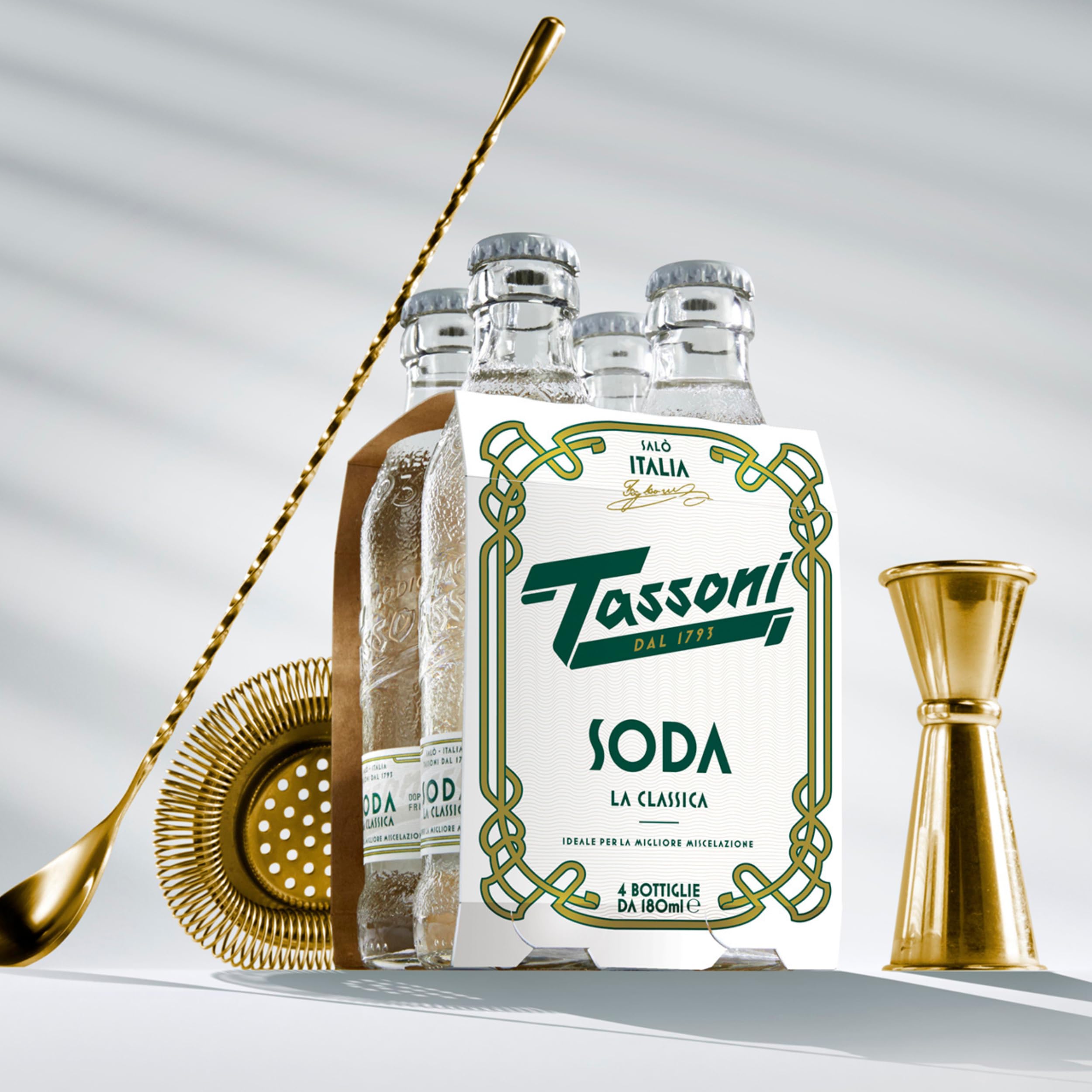 Tassoni Soda La Classica | Bottiglietta in Vetro 18cl x 25 | Confezione da 25 Bottigliette in Vetro da 180ml