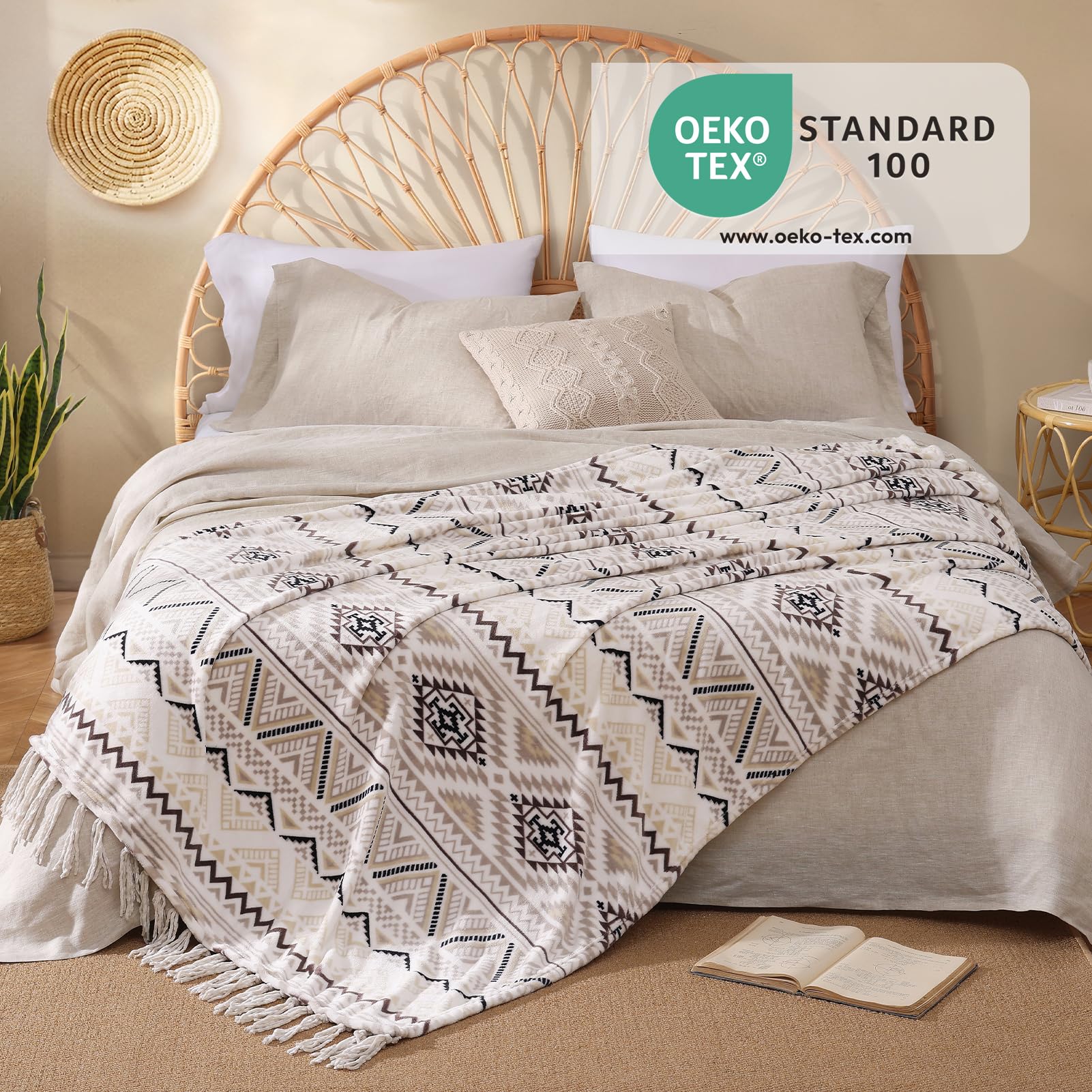 Manta bohemia – Manta decorativa beige y gris con borla, manta bohemia de franela impresa para silla, cama, sofá (50 x 60 pulgadas, beige y gris) 4