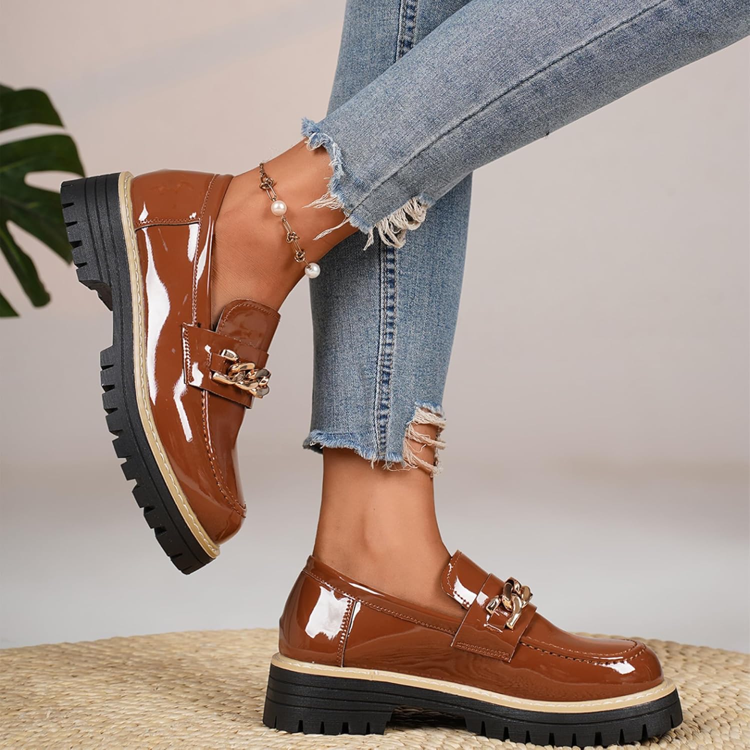 Women's Patent Leather Platform Loafers Fashion Chain-Strap Round Toe Chunky Heel Slip-On Lug Sole Casual Dressy Office Business Shoes Suitable for Work Parties - Image 3