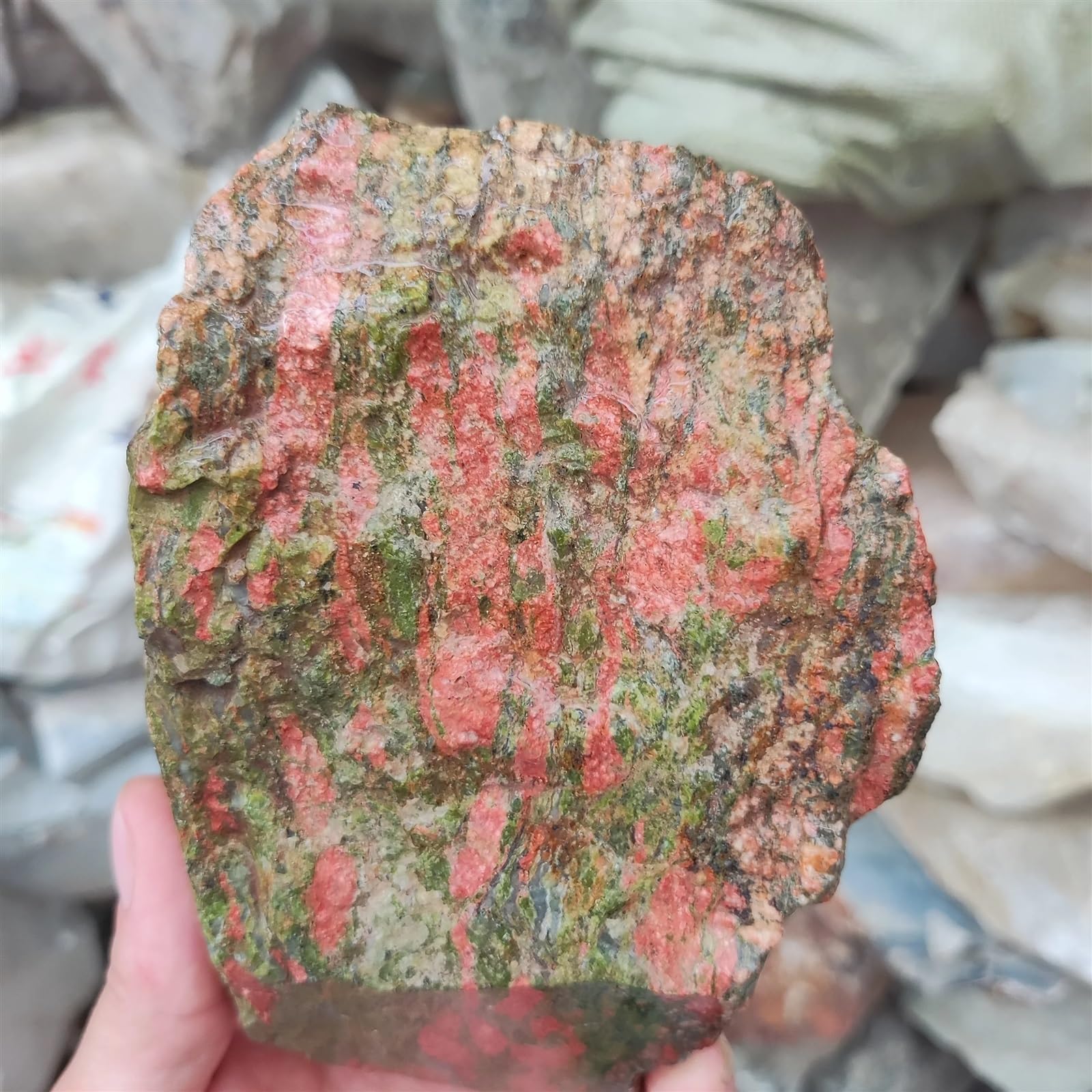 ICXLPMC Flower Green Gemstone Crystal Rough Stone Home Display Collection Gift Decor(500-600g)