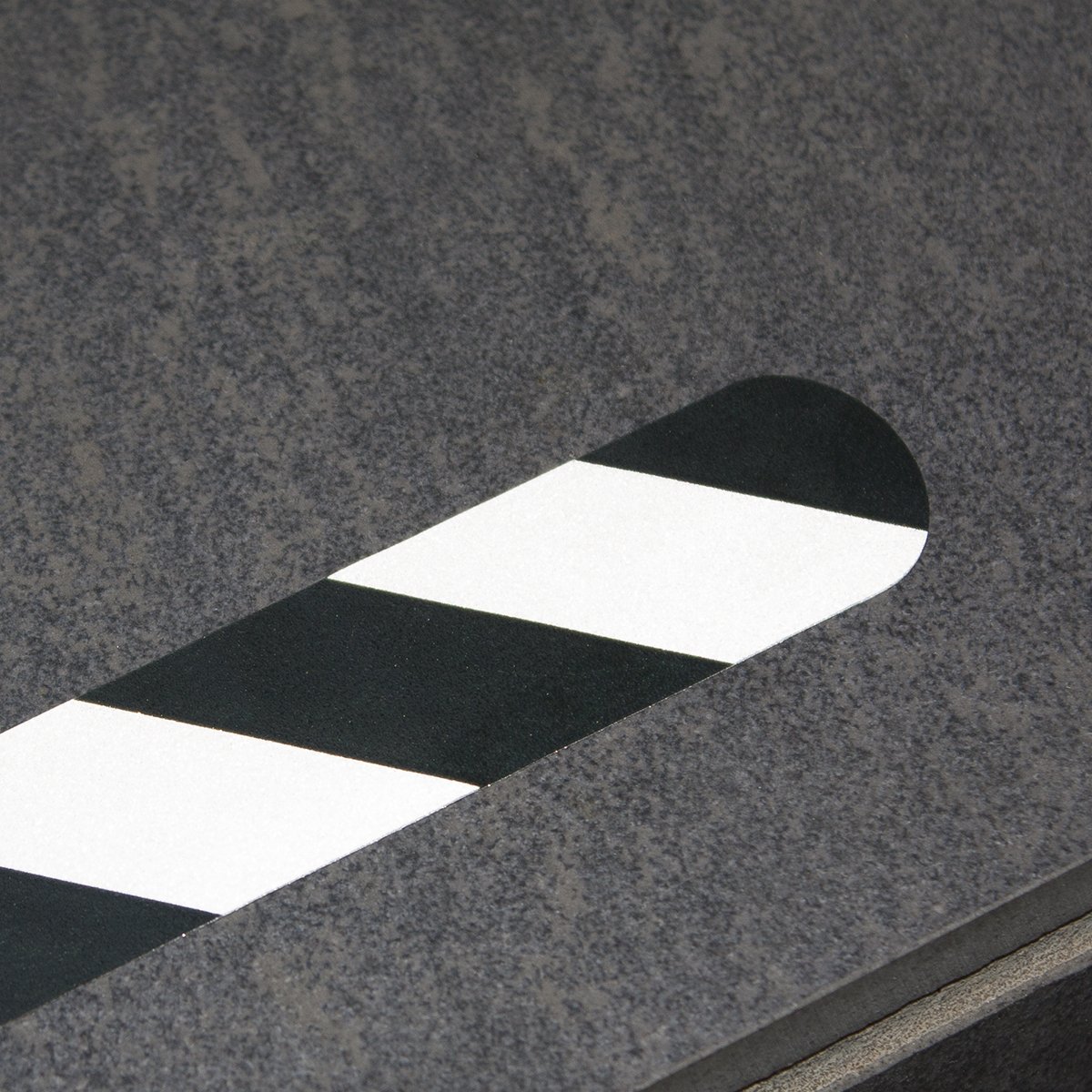 Anti-Rutsch-Streifen für Treppenstufen / 65 x 3 cm / 10 Stück/schwarz reflektierend/selbstklebend