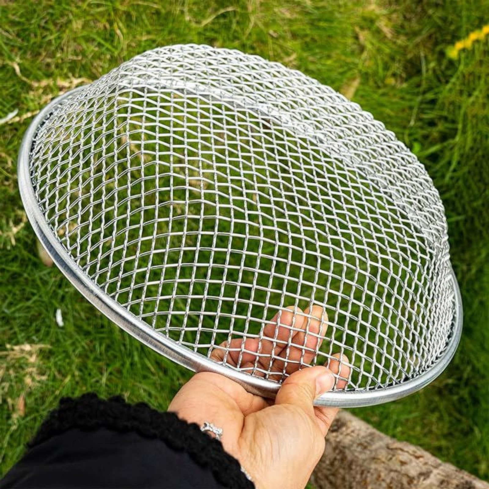 Gardening Strainer, Stainless Steel Rustproof Wear Fine Mesh Sand Sifter Robust with Anti Slip Gloves for Garden Yard Courtyard for 5 Gallon Buckets (6mm / 0.24in Hole)