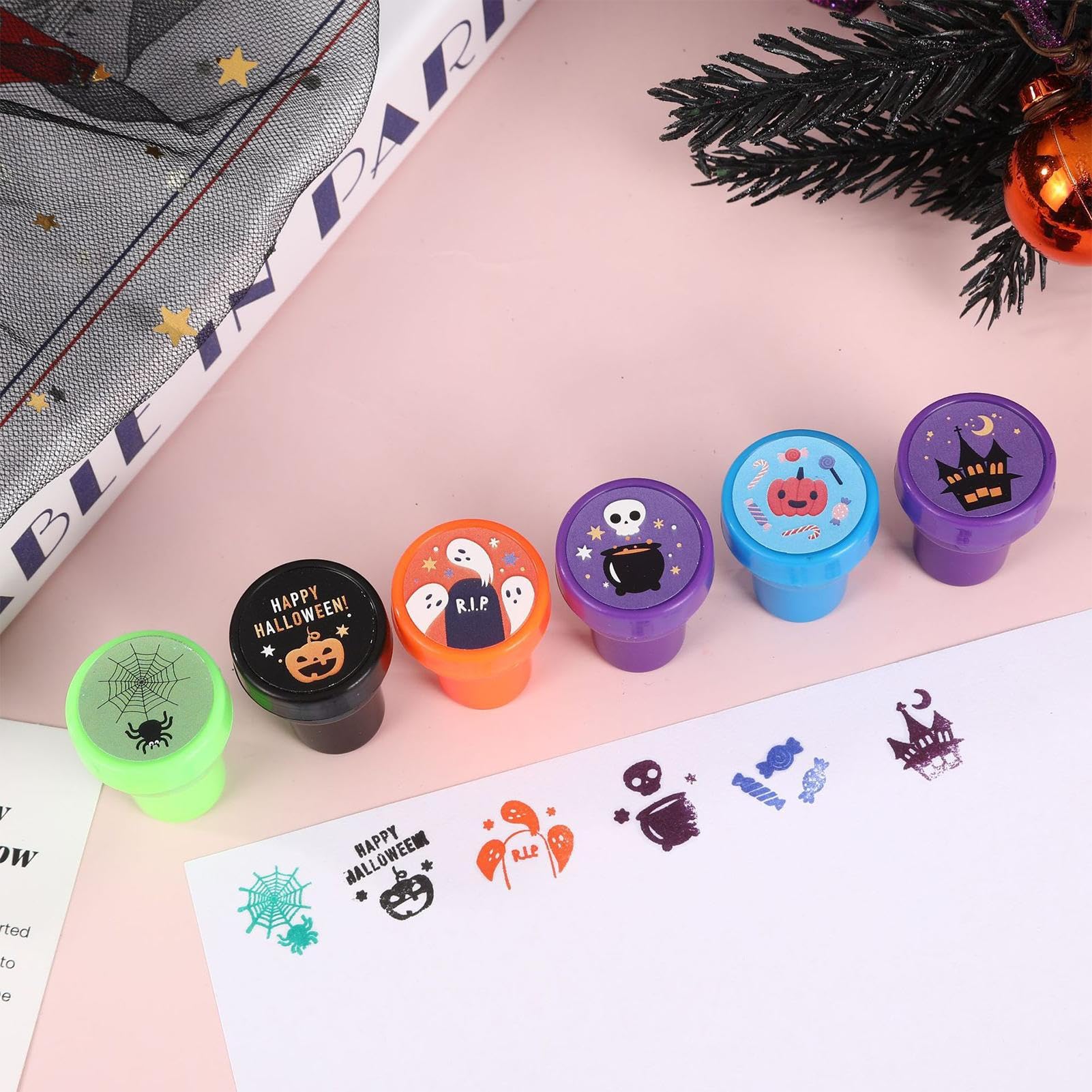 Kit de tampons Halloween, jeu de tampons pour Halloween - Ensemble de assortis de 24 pièces Tampon auto-encreur,Cadeaux de fête effrayants et mignons, cadeaux de jeu Cartoo Trick or Treat pour