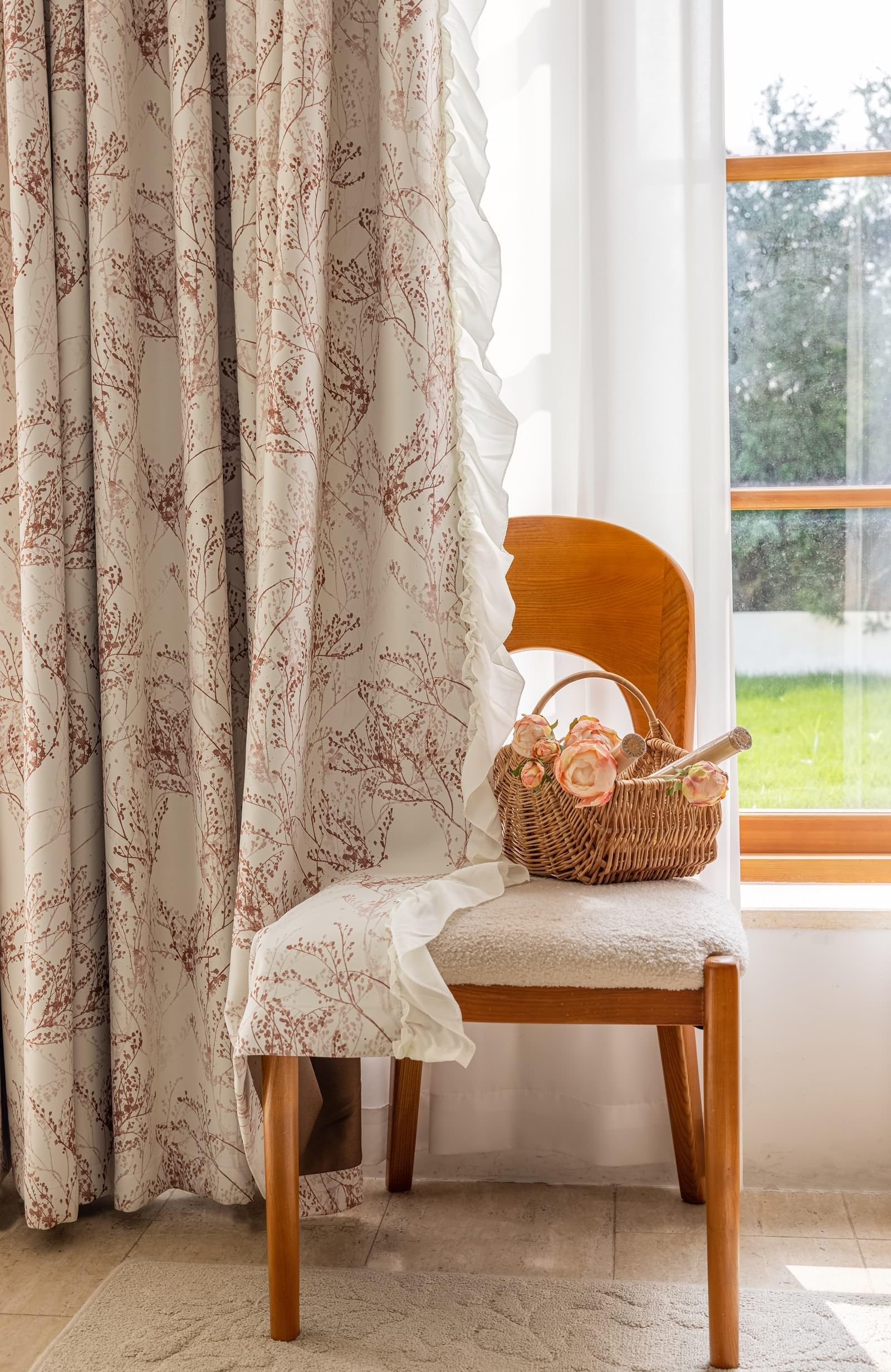 KnSam 2er Set Verdunkelungsvorhang mit Ösen Rot, Ösenvorhang Blumen mit Rüsche, Chenille Ösen Wohnzimmer Vorhang Fenster Gardinen, Jeder B 107 x H 115cm
