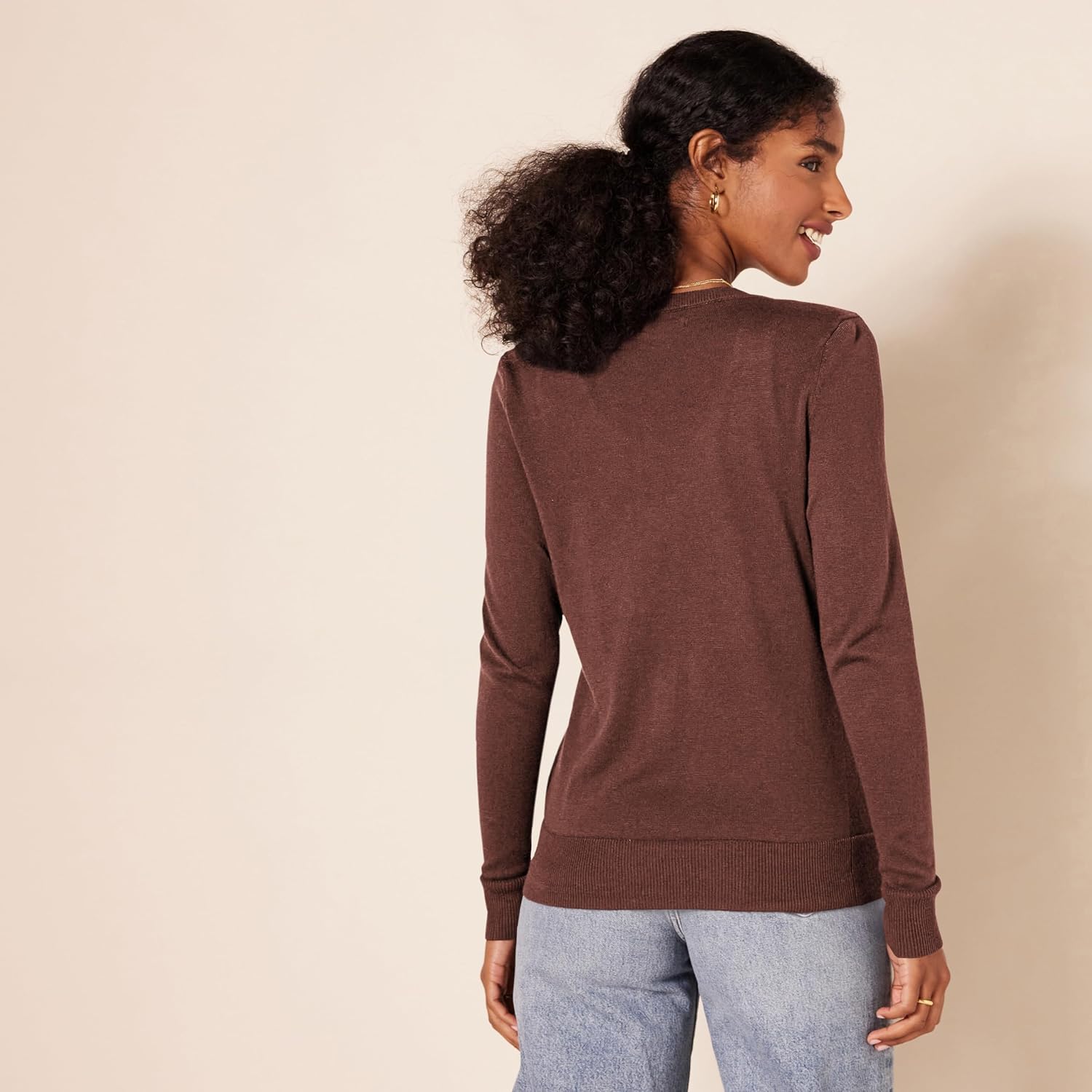 Amazon Essentials Women's Lightweight Crewneck Cardigan Sweater (Available in Plus Size) - Image 3