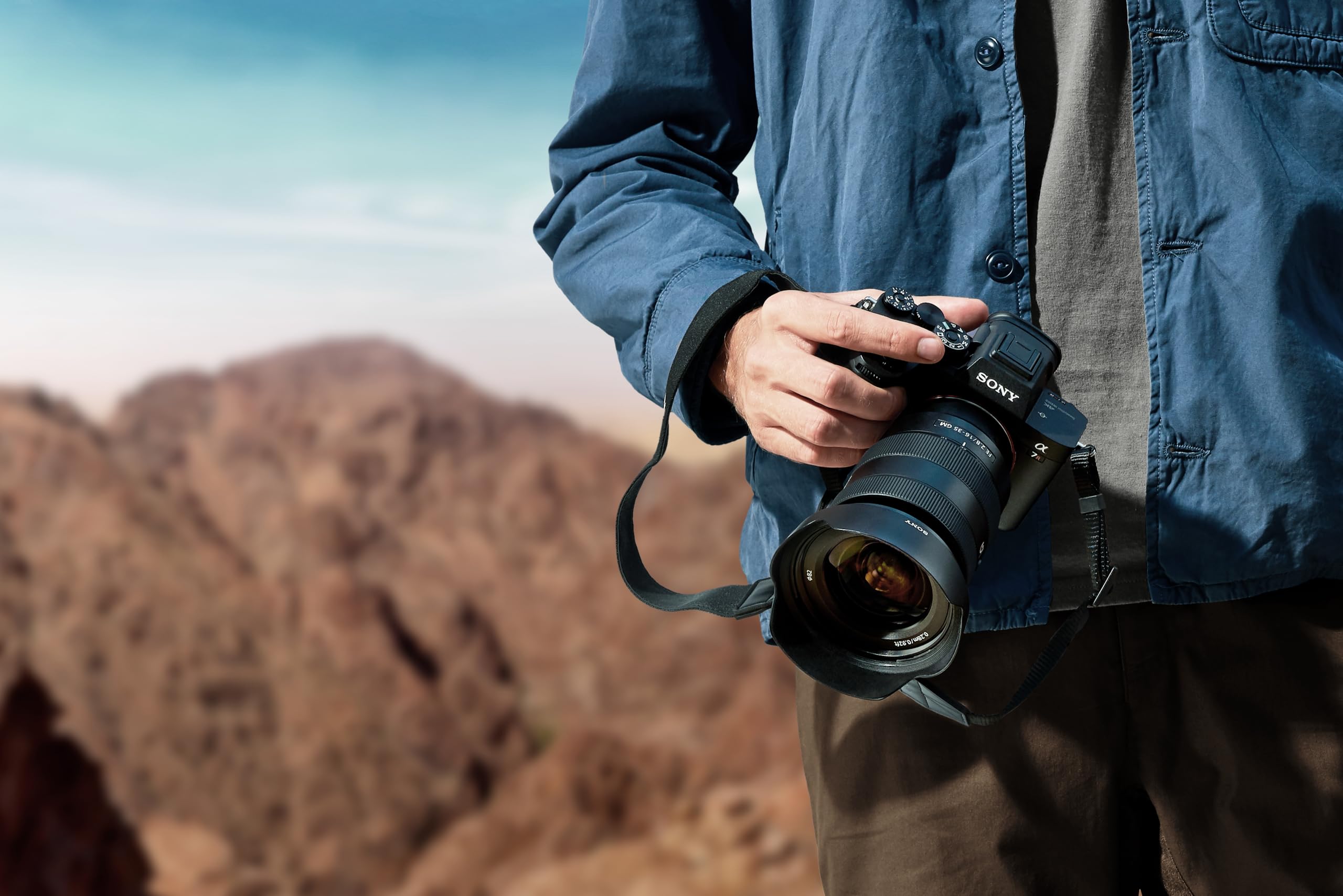 Sony Alpha 7R IV Vollformat Systemkamera 61MP, 4K Video, 10fps Serienbild, Eye-AF, WLAN, nur Gehäuse – ideal für hochauflösende Landschafts-, Porträt- und Studiofotografie