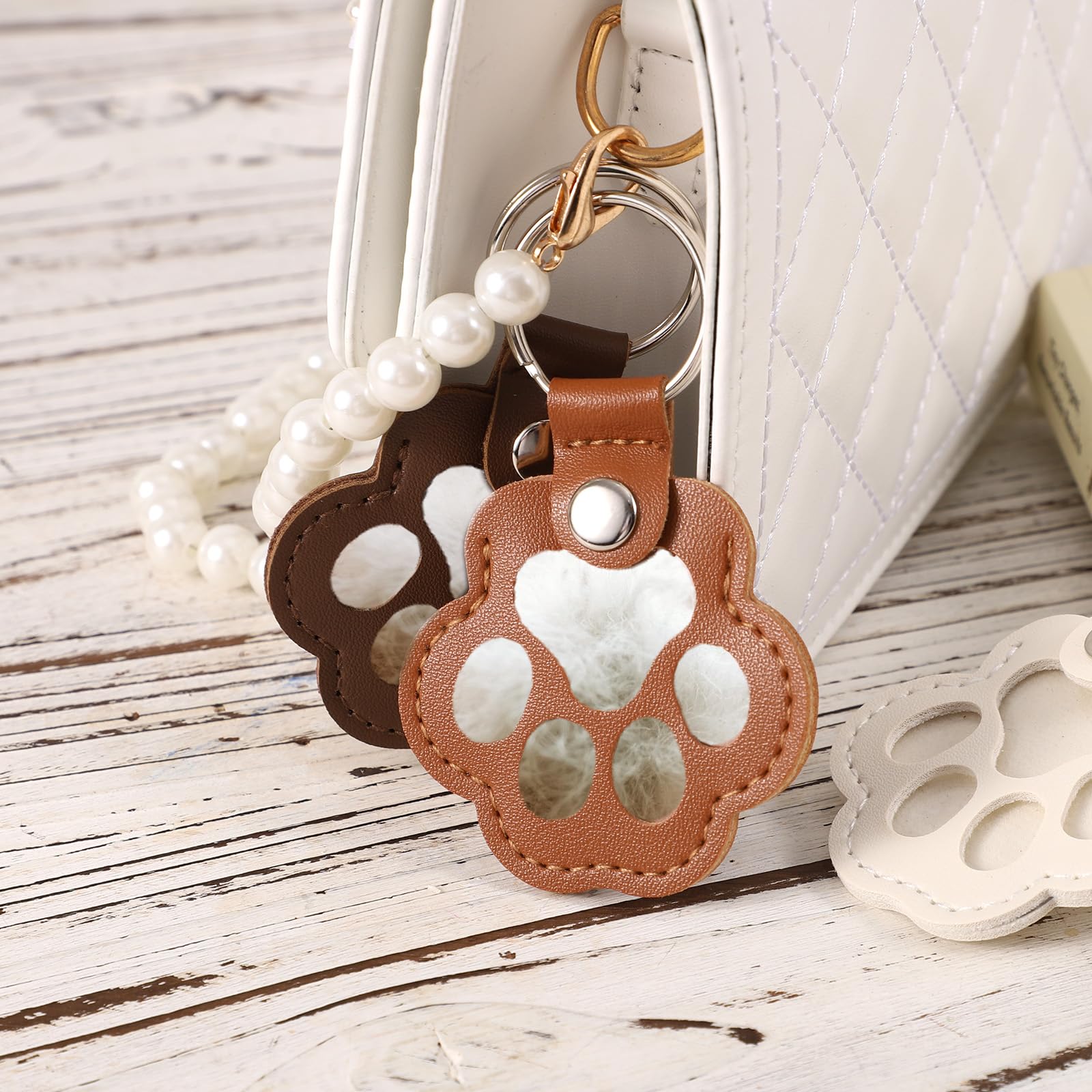 3pz Portachiavi per Peli di Animali, Portachiavi in Pelle a Forma Zampa Conservare Peli di Cani e Gatti Ricordo Commemorativo per la Raccolta Domestici (Bianco, Marrone Chiaro, Marrone Scuro)