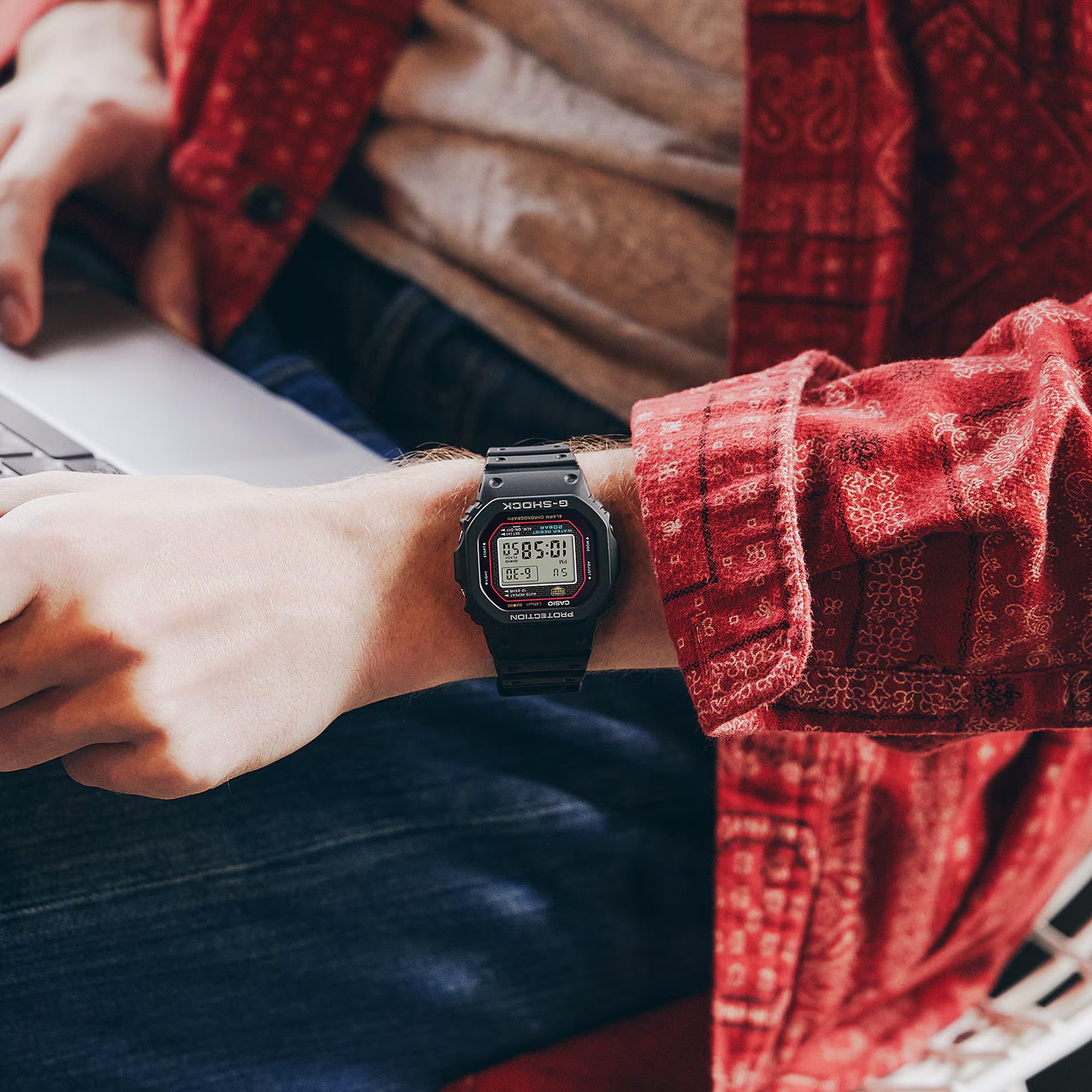 G-Shock Casio Specials DW-5000R-1AER Digitaluhr für Herren