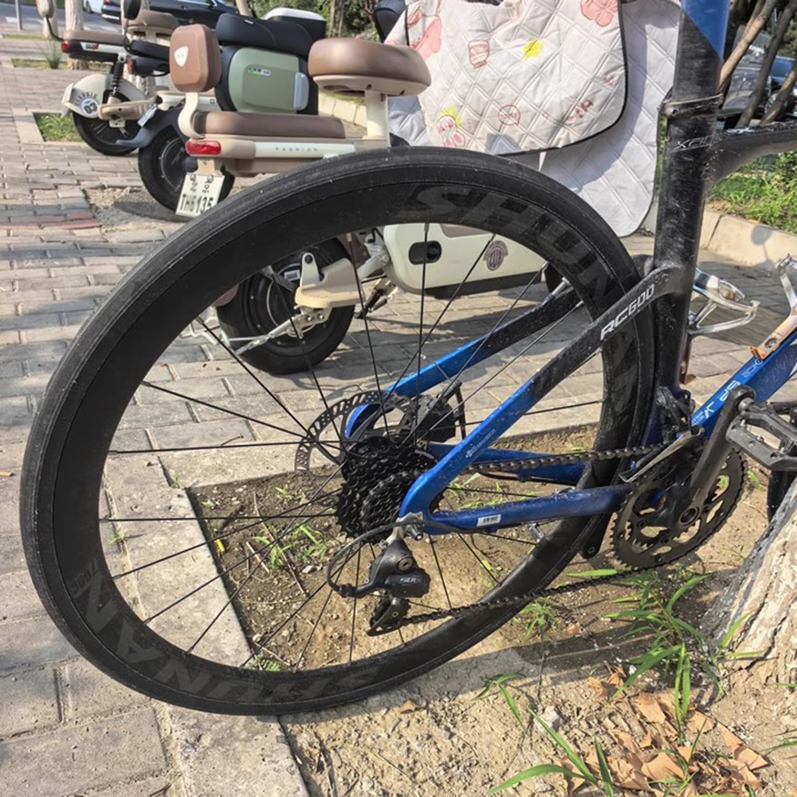 Amazon | 700c ロードバイク用ホイールセット（タイヤと160mmローター