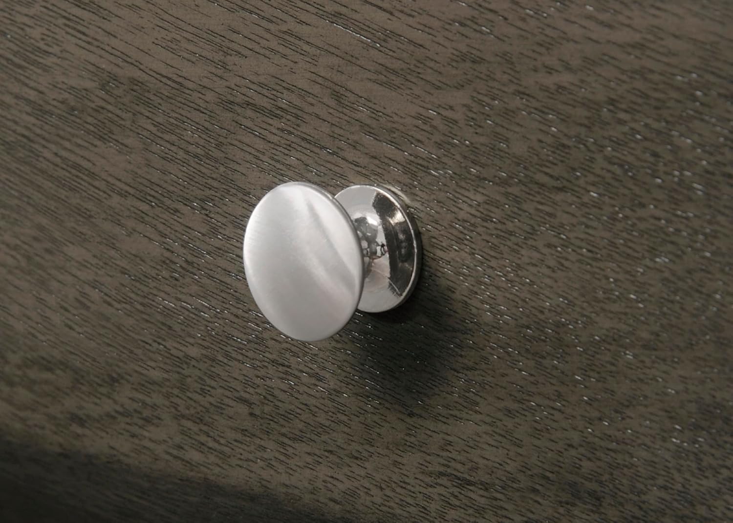 Contemporary 2 Drawer Nightstand with Jewelry Tray, Solid Wood Construction, Gray Finish