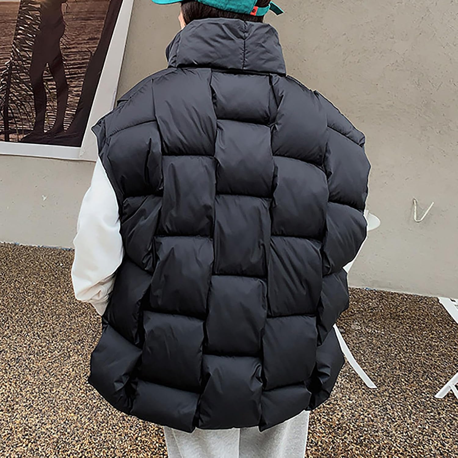 Oversized Puffer Vest for Womens Stand Collar Zip Up Sleeveless Bubble Puffer Vests Quilted Padded Warm Coat Outwear