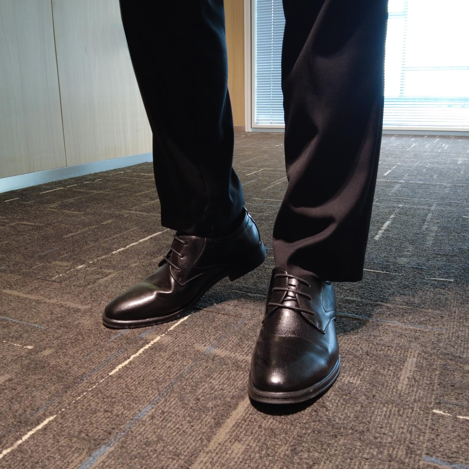Hitmars Zapatos de Vestir Hombre Derby Oxford Zapatos de Cordones Zapatos de Traje Clásico Formales Casuales Negro Marrón Azul EU 37-48