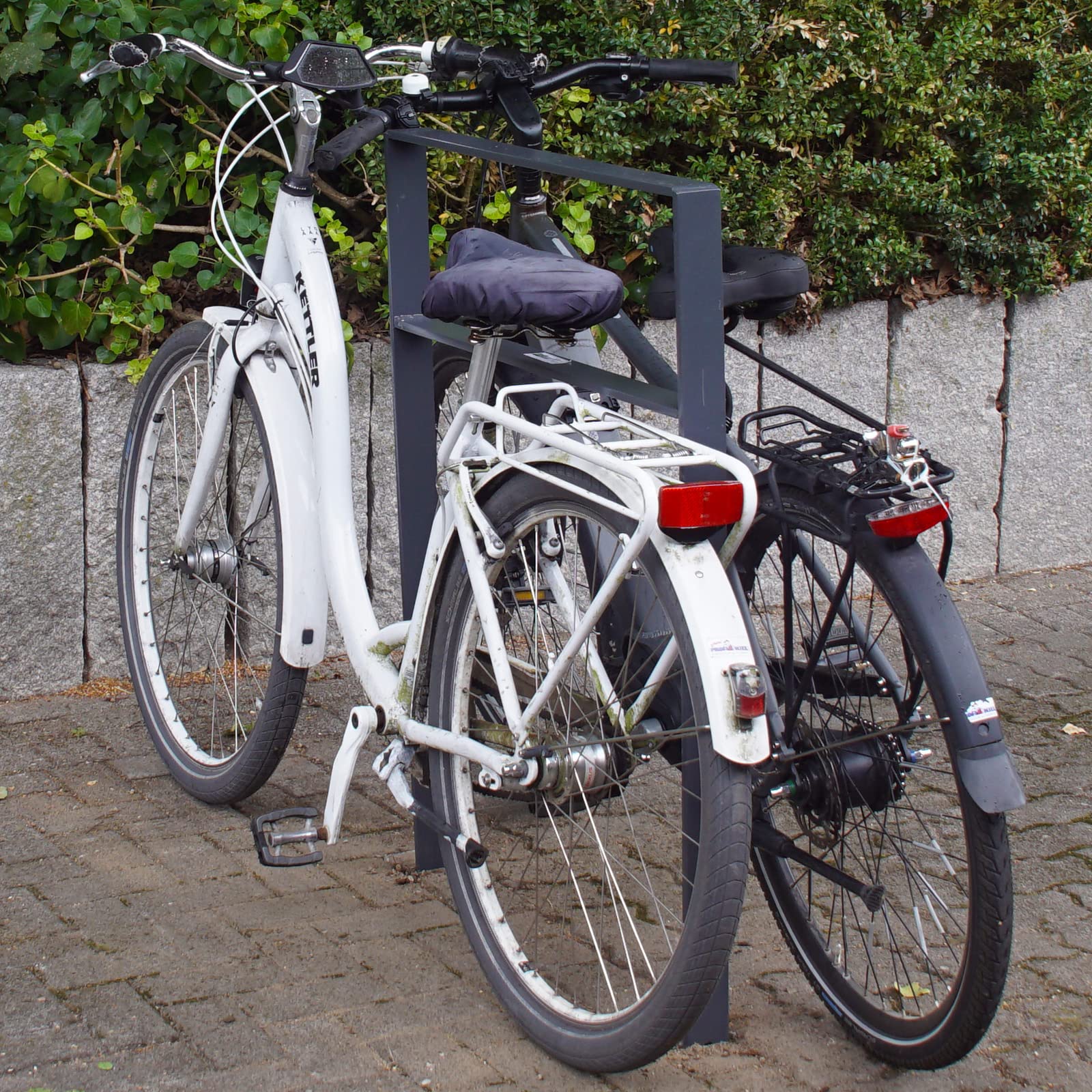TRUTZHOLM 2x Fahrradanlehnbügel 123x77cm Einbetonieren Flachstahl Anthrazit