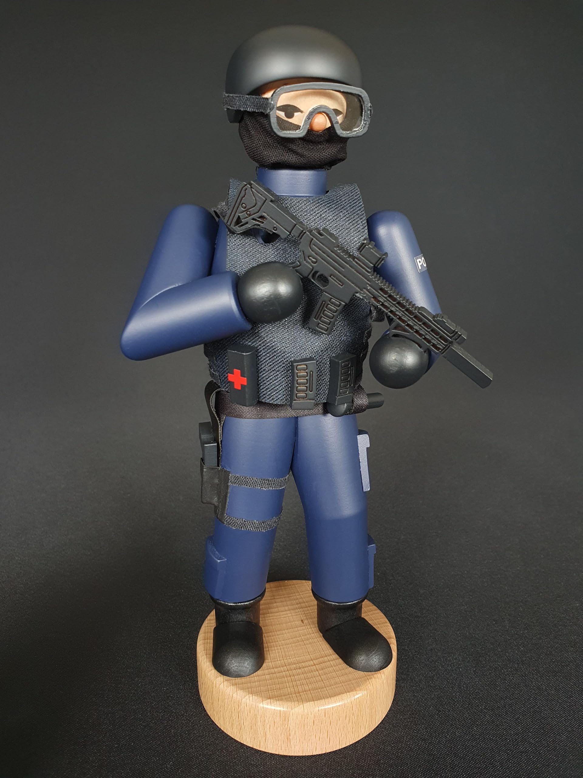 Räuchermännchen Polizist in Schutzausrüstung, 24 cm, Original Erzgebirge