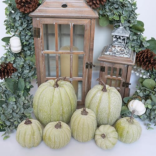 Vista 30 de Winlyn 7 calabazas artificiales verdes surtidas, calabazas de cosecha de color verde oscuro, calabazas decorativas de espuma para granja, otoño
