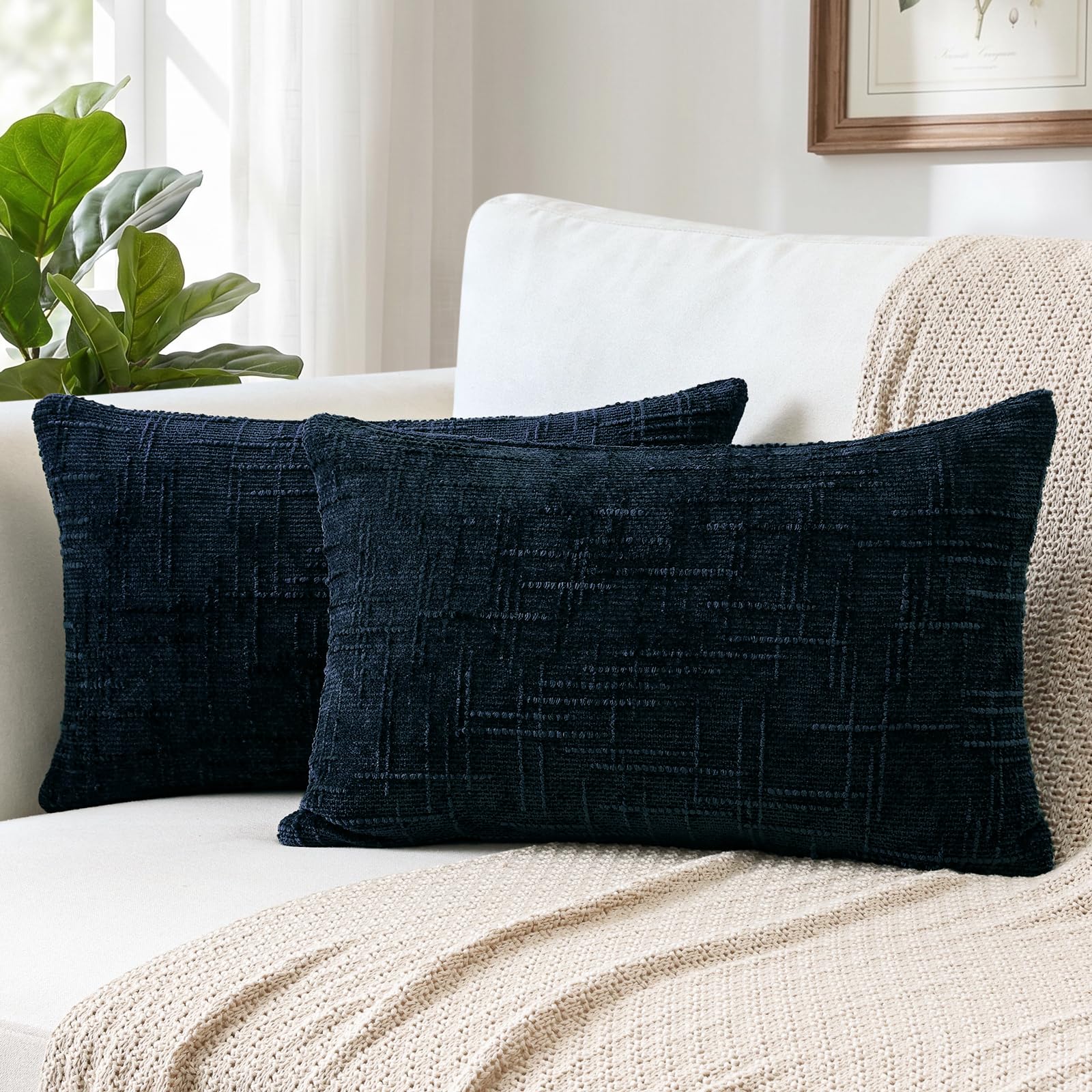 Sungeek Pack of 2 Chenille Textured Cushion Covers 30x50cm, Farmhouse Solid Dyed Throw Pillow Case Cover, Decorative Lumbar Cushion Case for Home Decor Couch Sofa Bed Living Room, Dark Blue