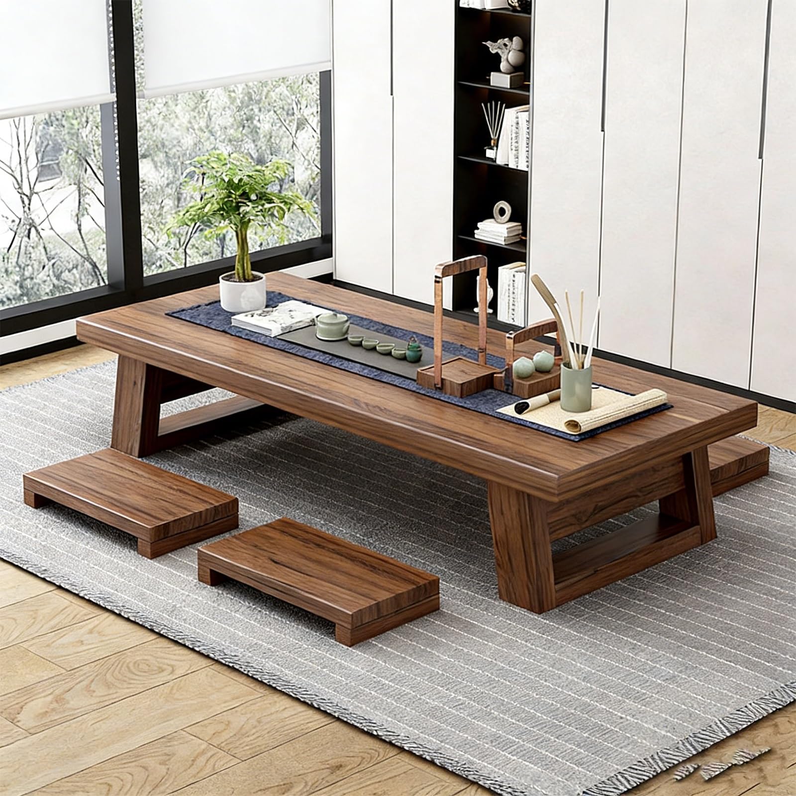 Mesa japonesa de centro para bay window y balcón creando un rincón de lectura cómodo