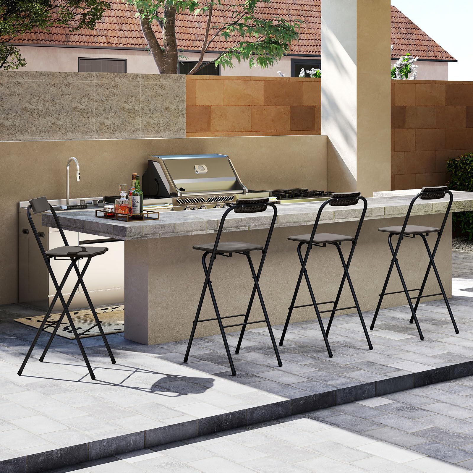 COSTWAY Set di 2 Sgabelli da Bar Pieghevoli, Sedia Alta con Schienale e Poggiapiedi, Struttura in Metallo, per Interno ed Esterno, Portata 150 kg (Grigio)