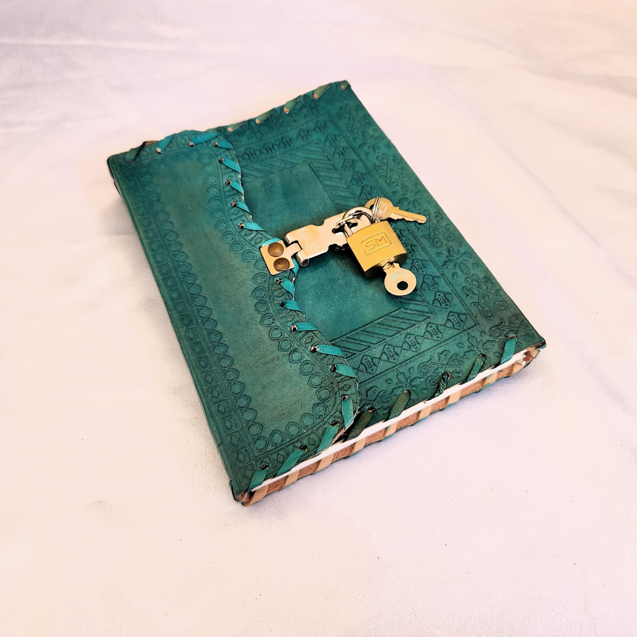Veteran CraftVeteran Craft Leather Journal with Lock & Key-200 Page, Personalized Gift. (Light Green)