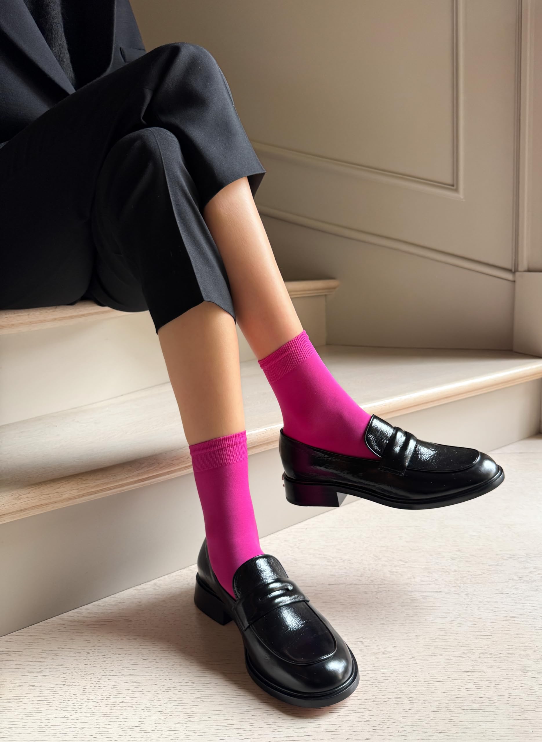Elastische Socken KATRINELLA - Matte Socken mit Gummibund, Blickdicht, Aus Microfaser - Universalgröße