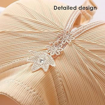 Uyda MFF jinsiy aloqa Bir qiz boshqa bir qizni sorishga majbur qiladi