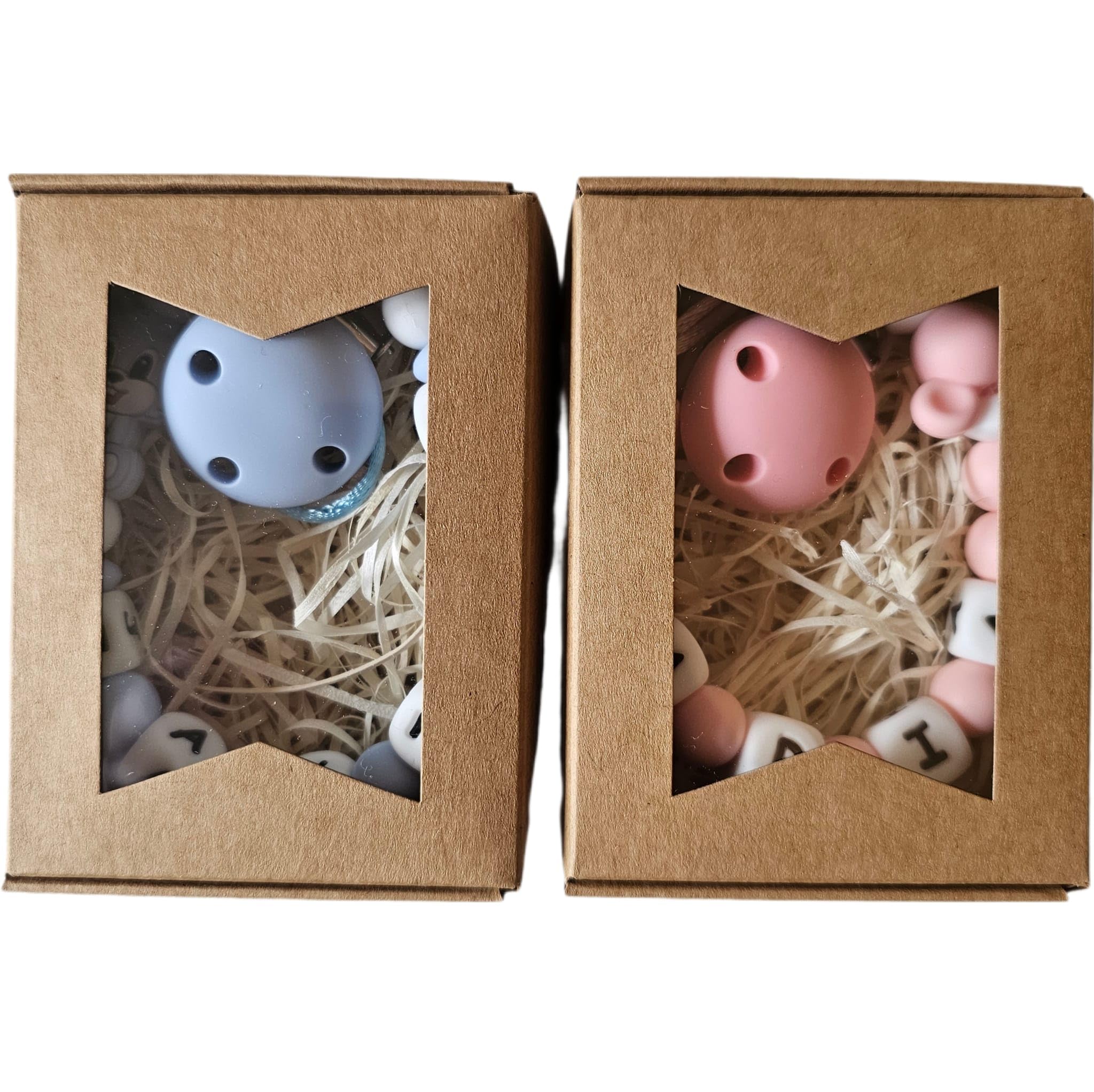 Genérico TetebyNoa - Cesta Regalo Personalizado para Bebe Recien Nacido, Set de Chupetero Personalizado - Babero Personalizado - Muselina Grande de Algodón y Accesorios. (Chupetero Corona) — view 3