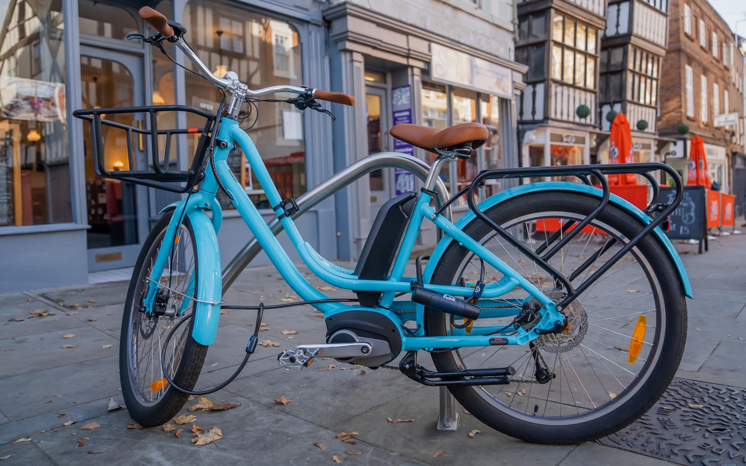 Squire Schlösser Matterhorn 230/10C Fahrrad D-Lock & Kabel – robustes Fahrradschloss – 230 mm vertikaler und 114 mm horizontaler Bügelabstand – inklusive 1800 mm Sicherheitskabel – Sold Secure