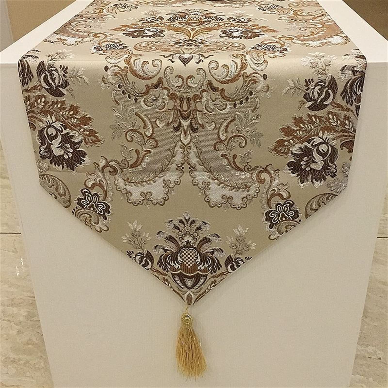 Nappe de table brodée café et drapeau de lit moderne pour décoration de repas de fête