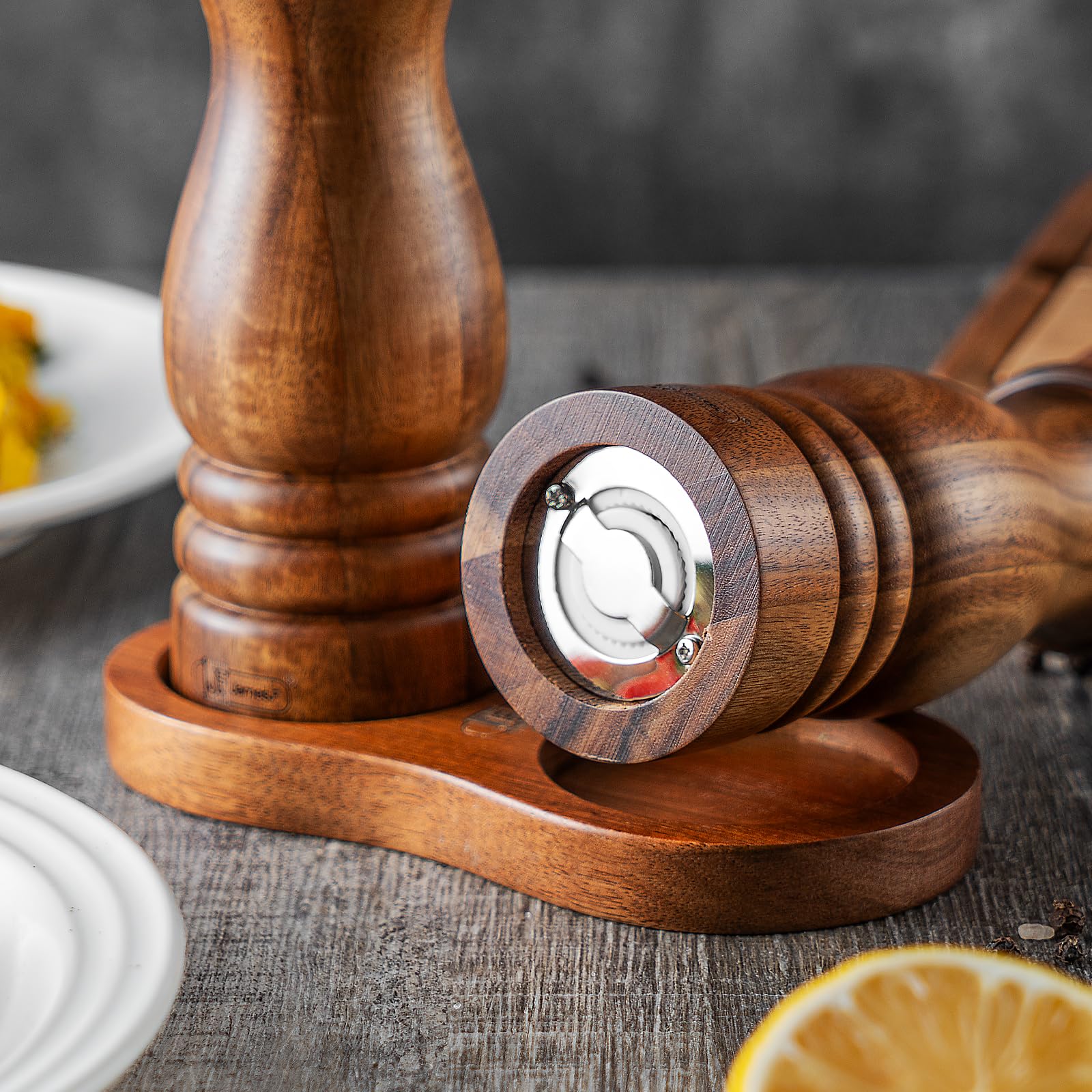 Molinillo de sal y pimienta con bandeja, madera de acacia, juego de 2 molinillos manuales de sal y pimienta, molinillo de sal y sal, mecanismo de cerámica, 7 pulgadas (madera)
