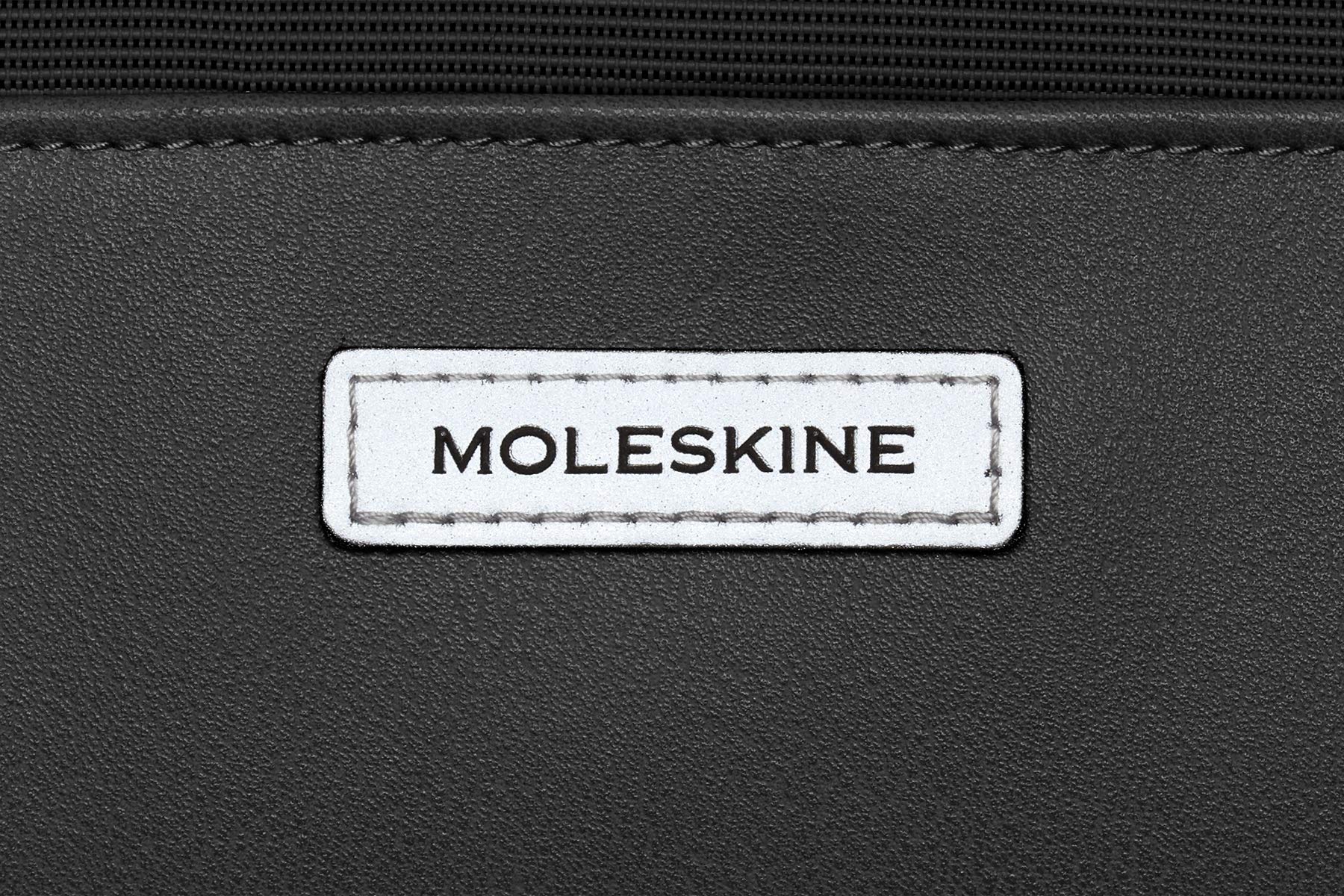Moleskine Metro Device Bag Orizzontale Borsa Porta Pc per Laptop, Notebook, iPad e Tablet fino a 15'', Borsa a Tracolla Impermeabile, 40 x 29 x 6 cm, Nero
