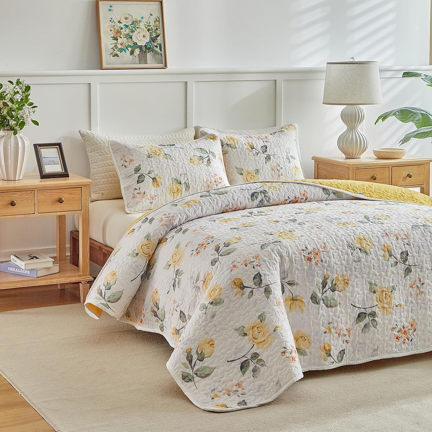 Floral Quilt Set Queen Size 88x88 with Orange Yellow Flower Soft Microfiber Lightweight Coverlet Bedspread Reversible Summer 3pc Quilted Bedding Set Bed Cover for All Season (1 Quilt+ 2 Shams)
