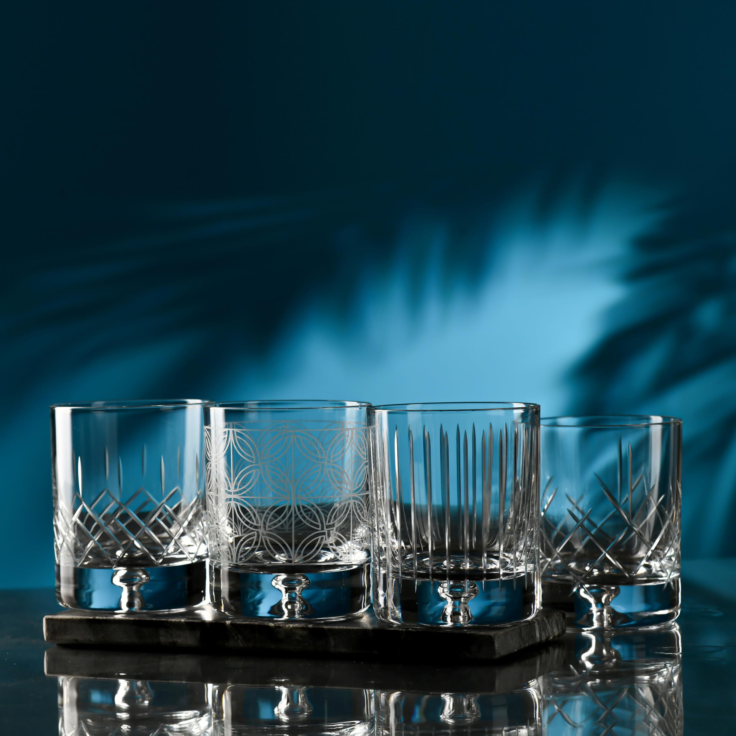 Krosno – Bicchieri da whisky, bourbon e scotch 250 ml, set da 4 – Collezione Saga – Bicchiere in cristallo, intagliato – Fatti a mano – Ideale come regalo